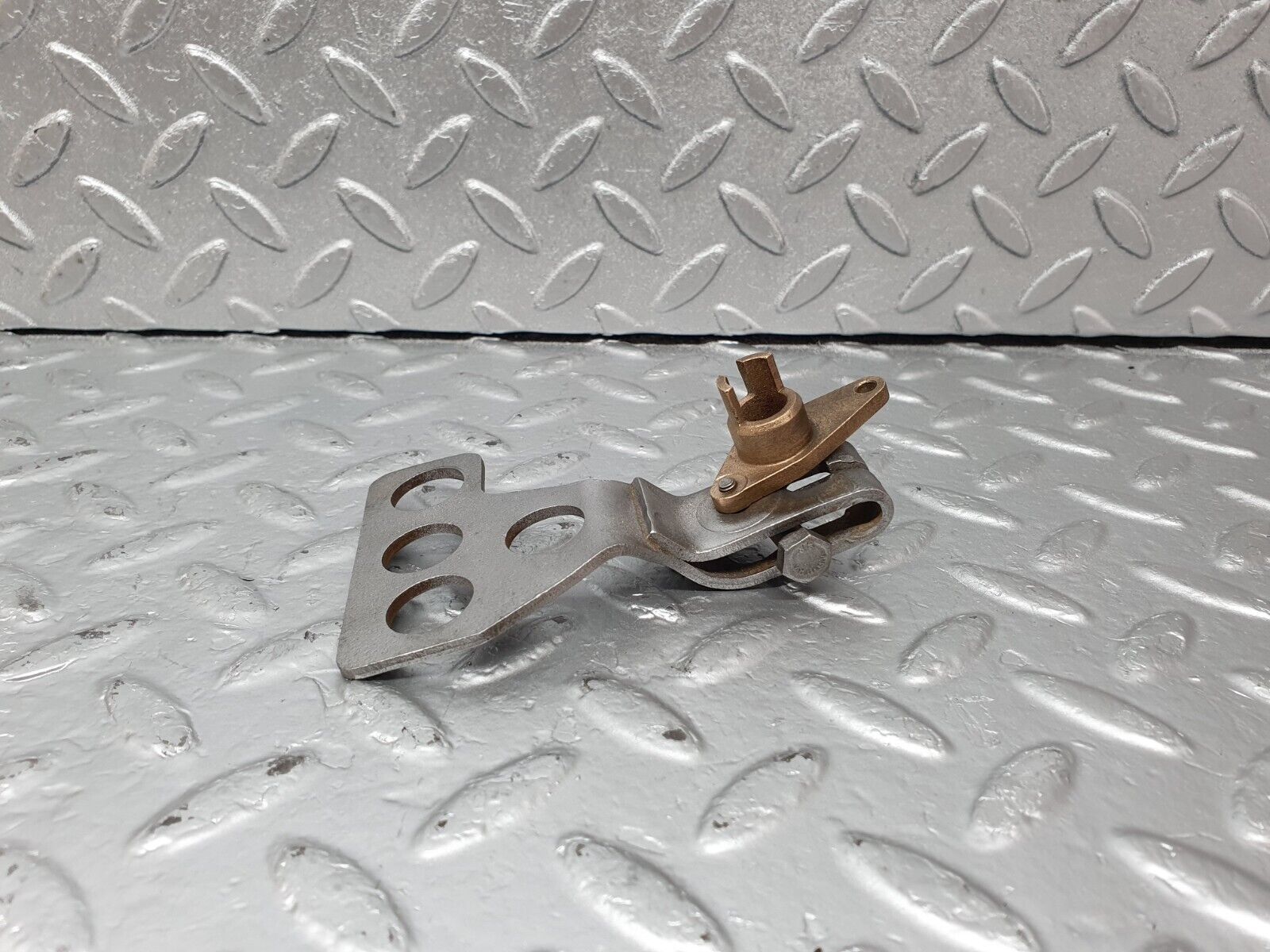 43437 Mercedes-Benz W108 280SE Automatic Gearbox Linkage Bracket