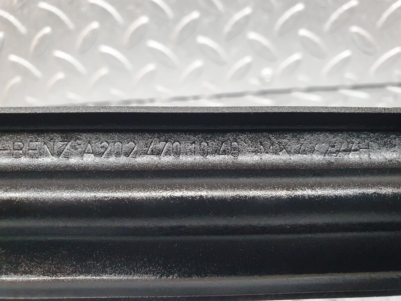 41973 Mercedes-Benz W202 C200 Fuel Tank Strap Bracket 2024701040