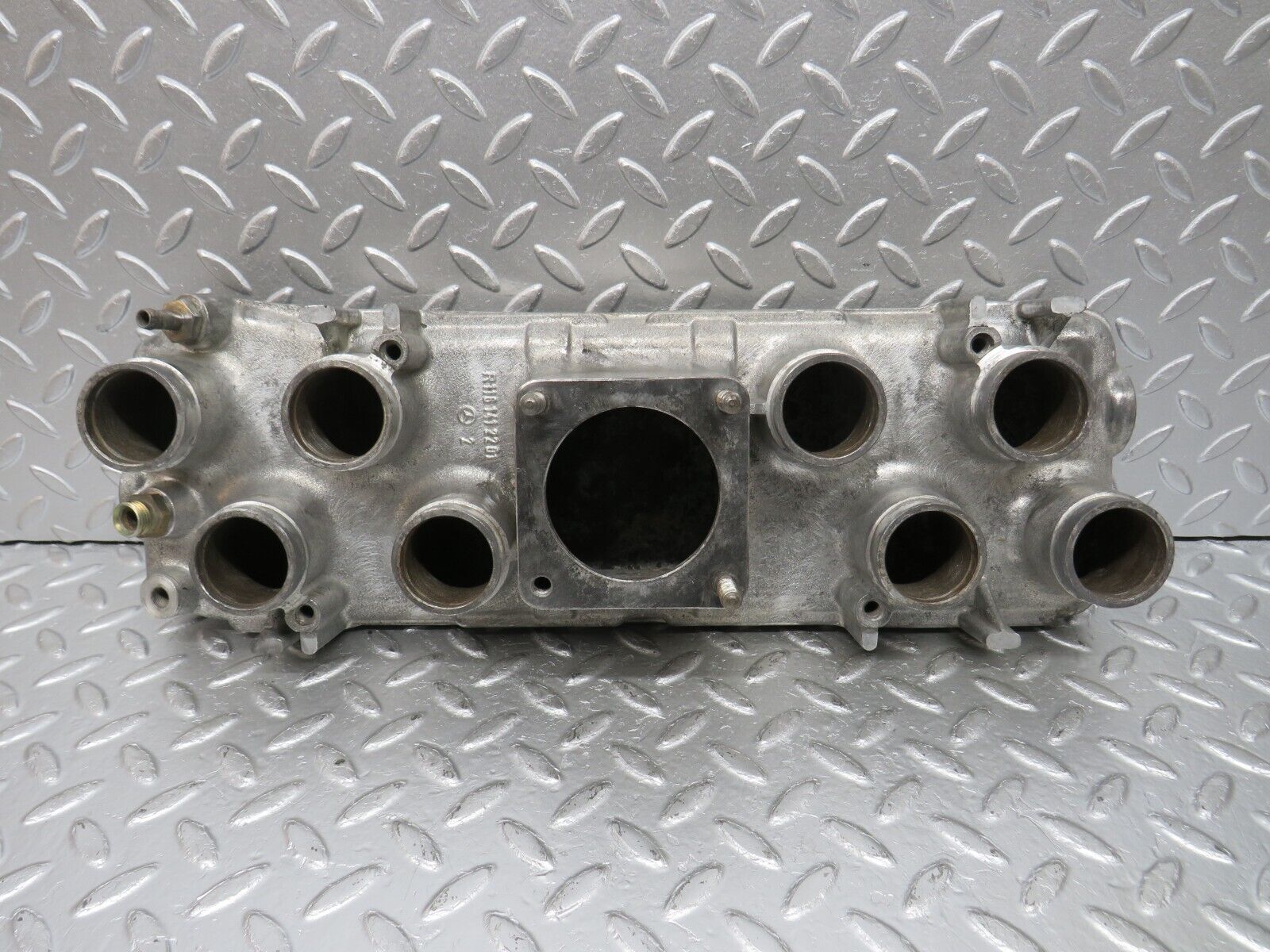 33081 Mercedes-Benz C107 R107 350 V8 Air Intake Manifold 1161412201