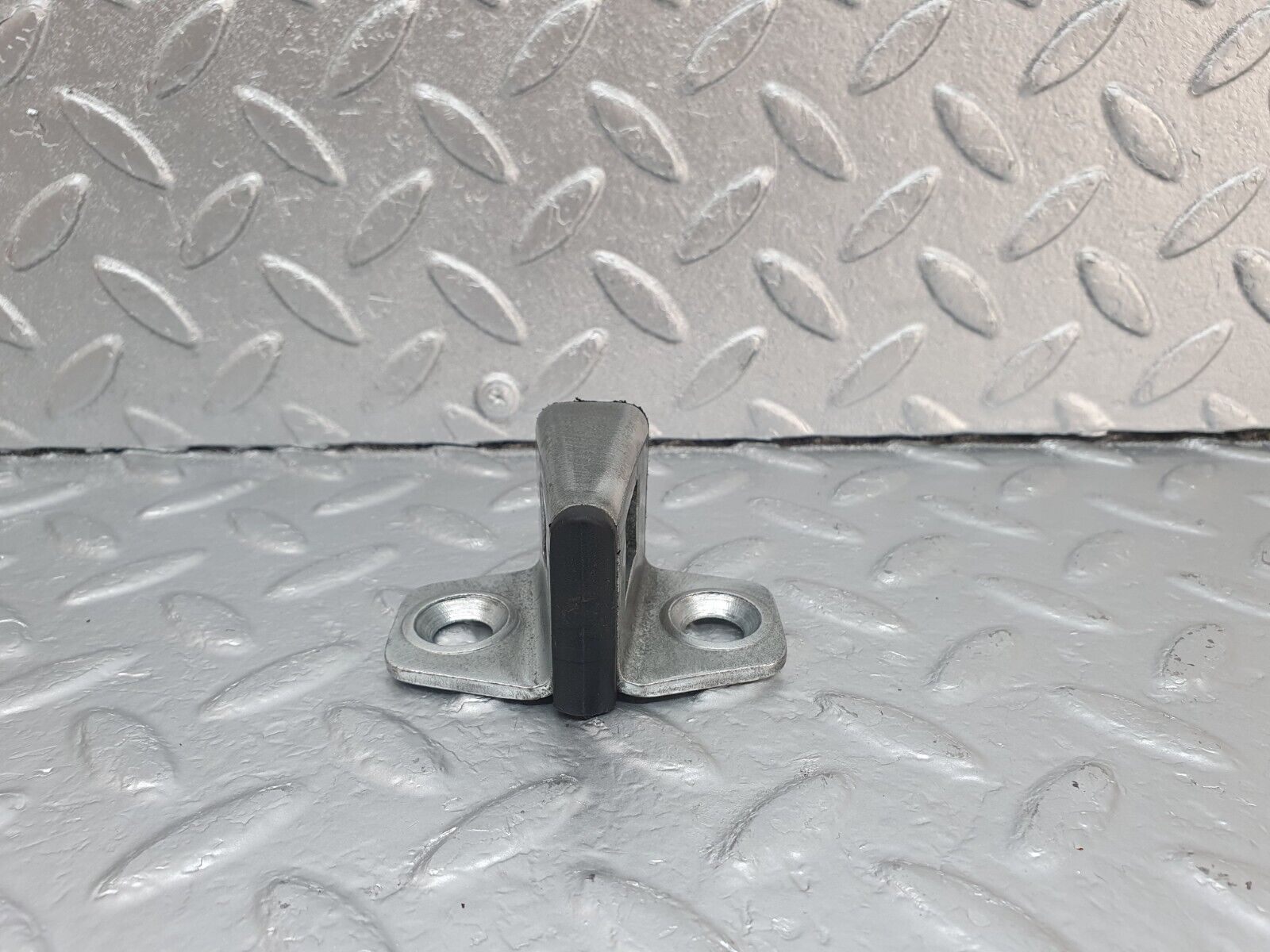 42892 Mercedes-Benz W201 190 2.0L Door Lock Latch