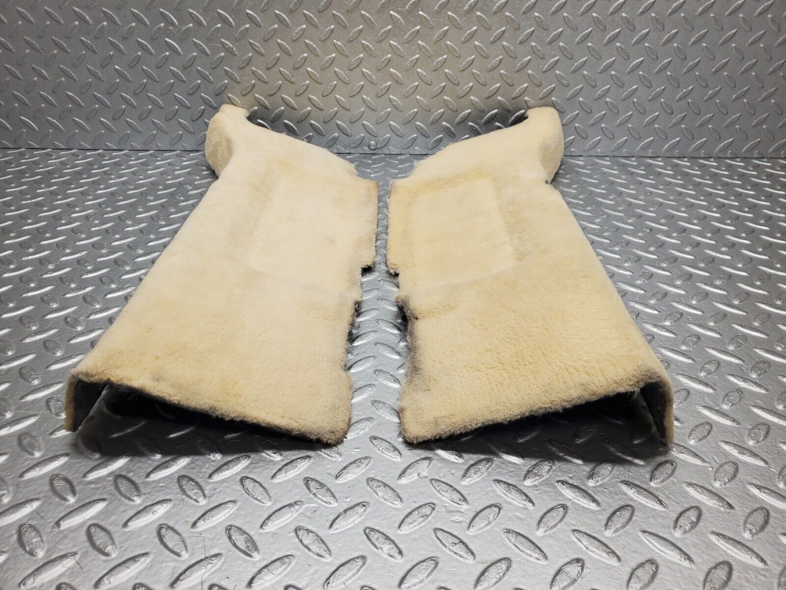 46814 Mercedes-Benz R129 320SL Coupe Rear Floor Cross Member Mat Carpet Beige