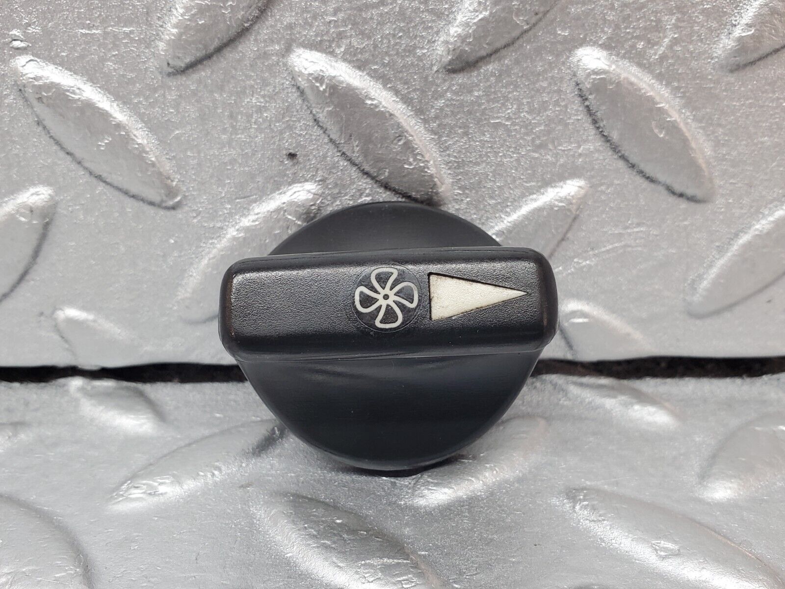 45580 Mercedes-Benz W126 420SE Heater Control Knob Set