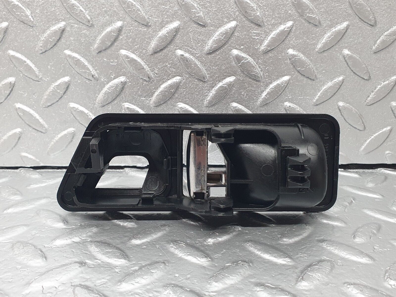 42778 Mercedes-Benz W201 190 2.0L Right Interior Door Handle 2017660264