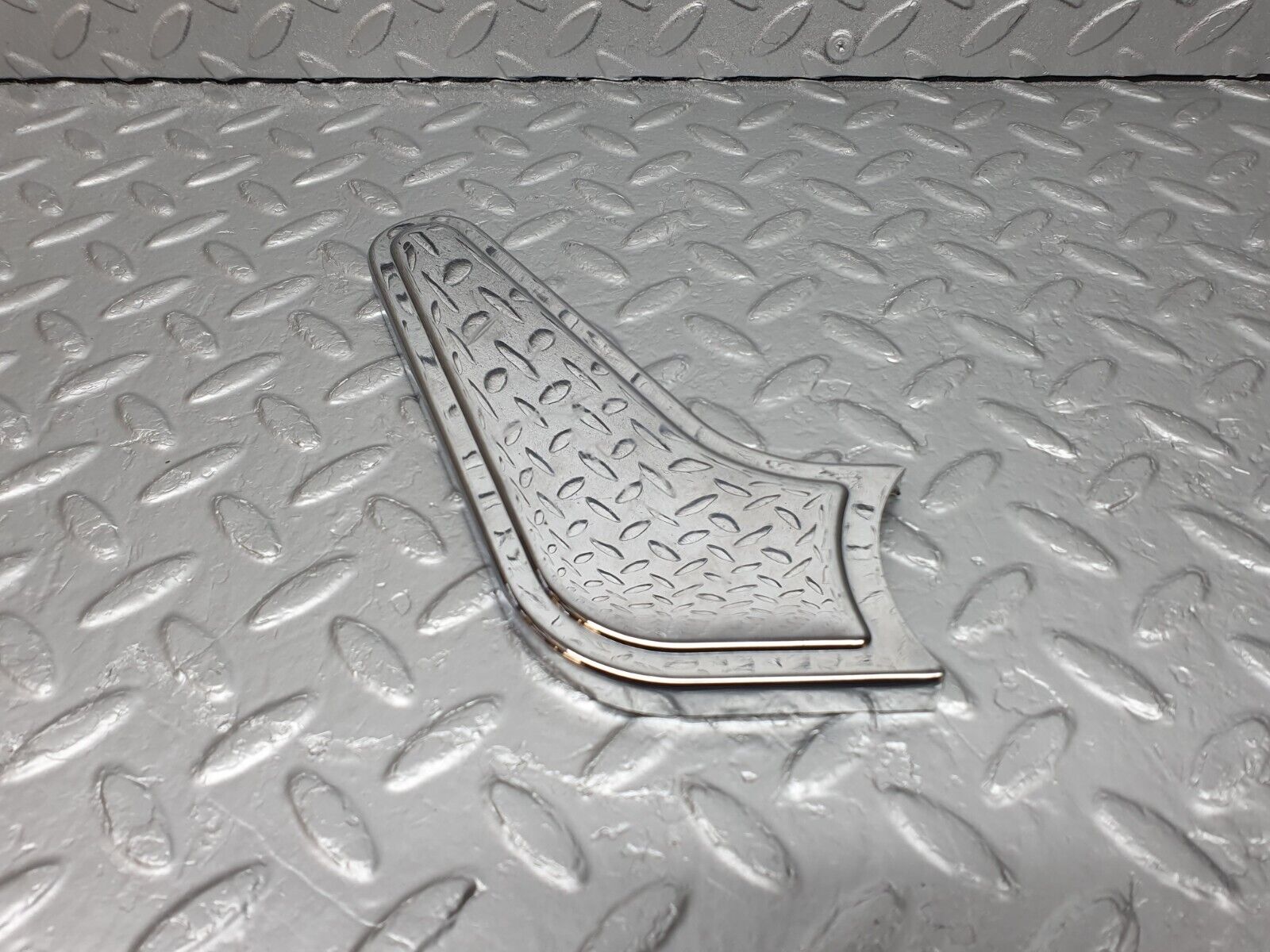 43087 Mercedes-Benz W108 280SE Seat Hinge Chrome Cover Left 1089130728