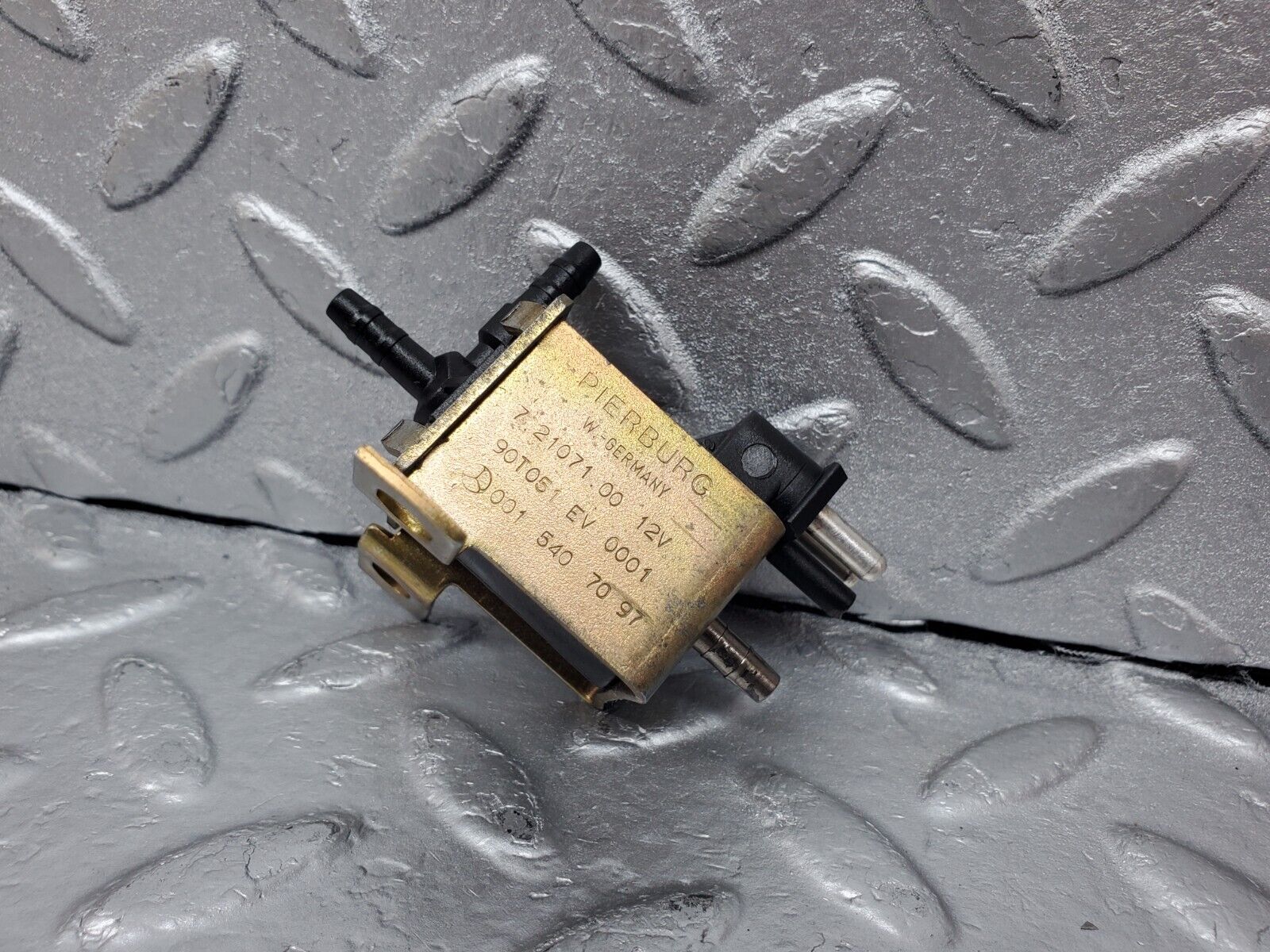 44955 Mercedes-Benz R129 300SL Coupe Vacuum Control Valve Pierburg 0015407097