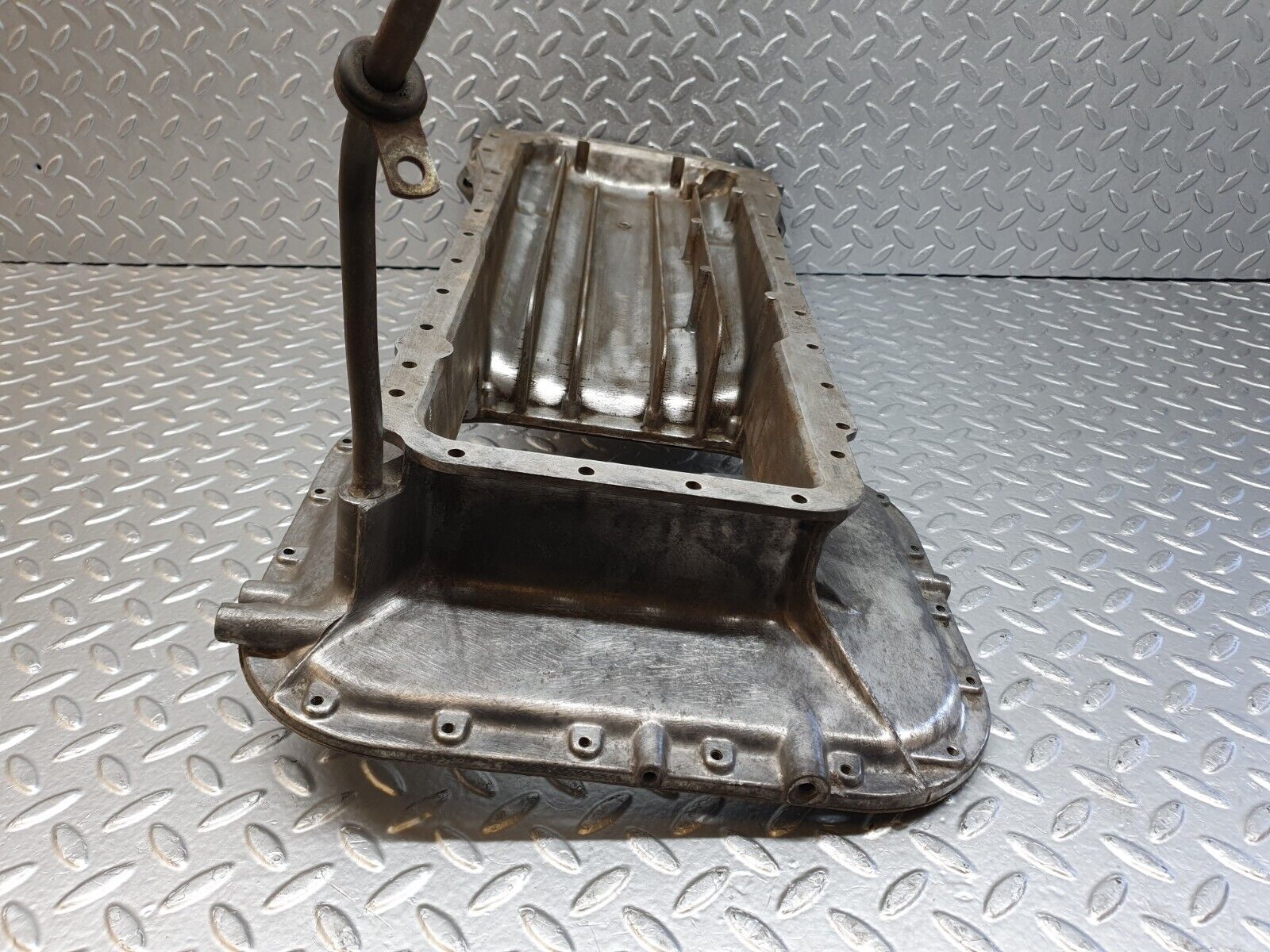 43790 Mercedes-Benz C126 380SEC Coupe Oil Pan Oil Sump 1170140002