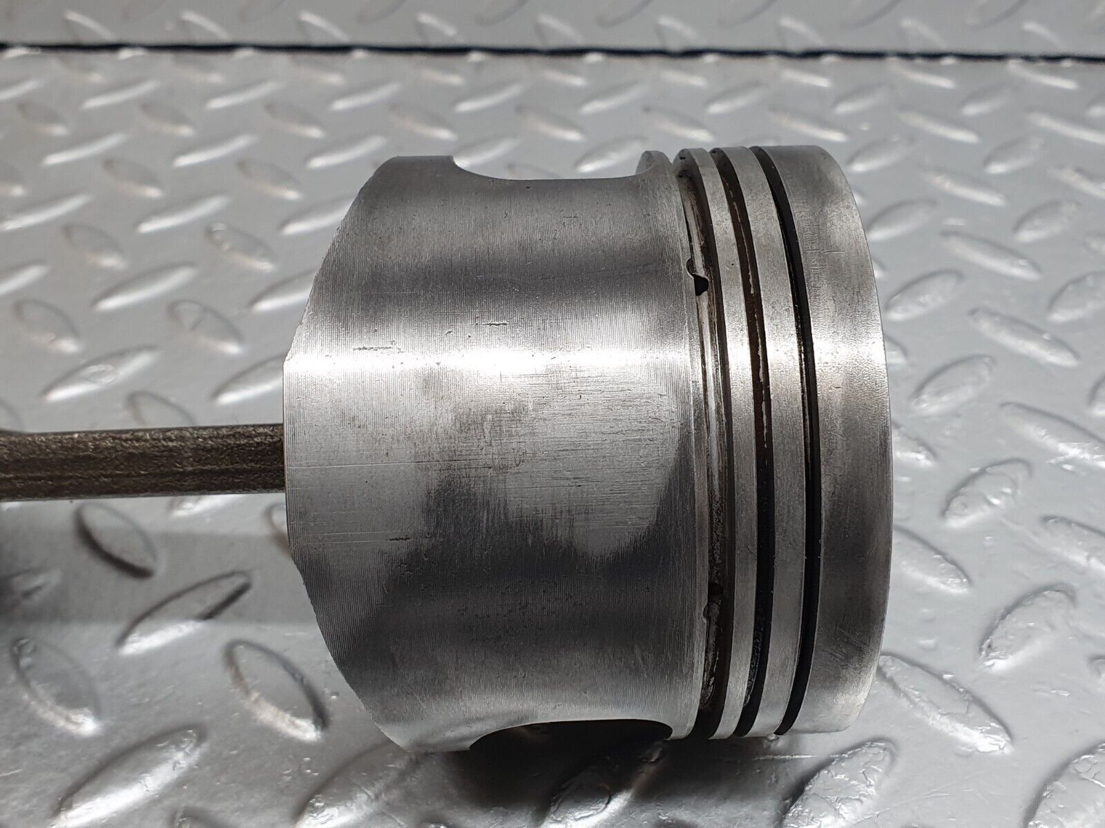 43077 Mercedes-Benz W123 Piston With Connecting Rod 95.485 mm 1020341