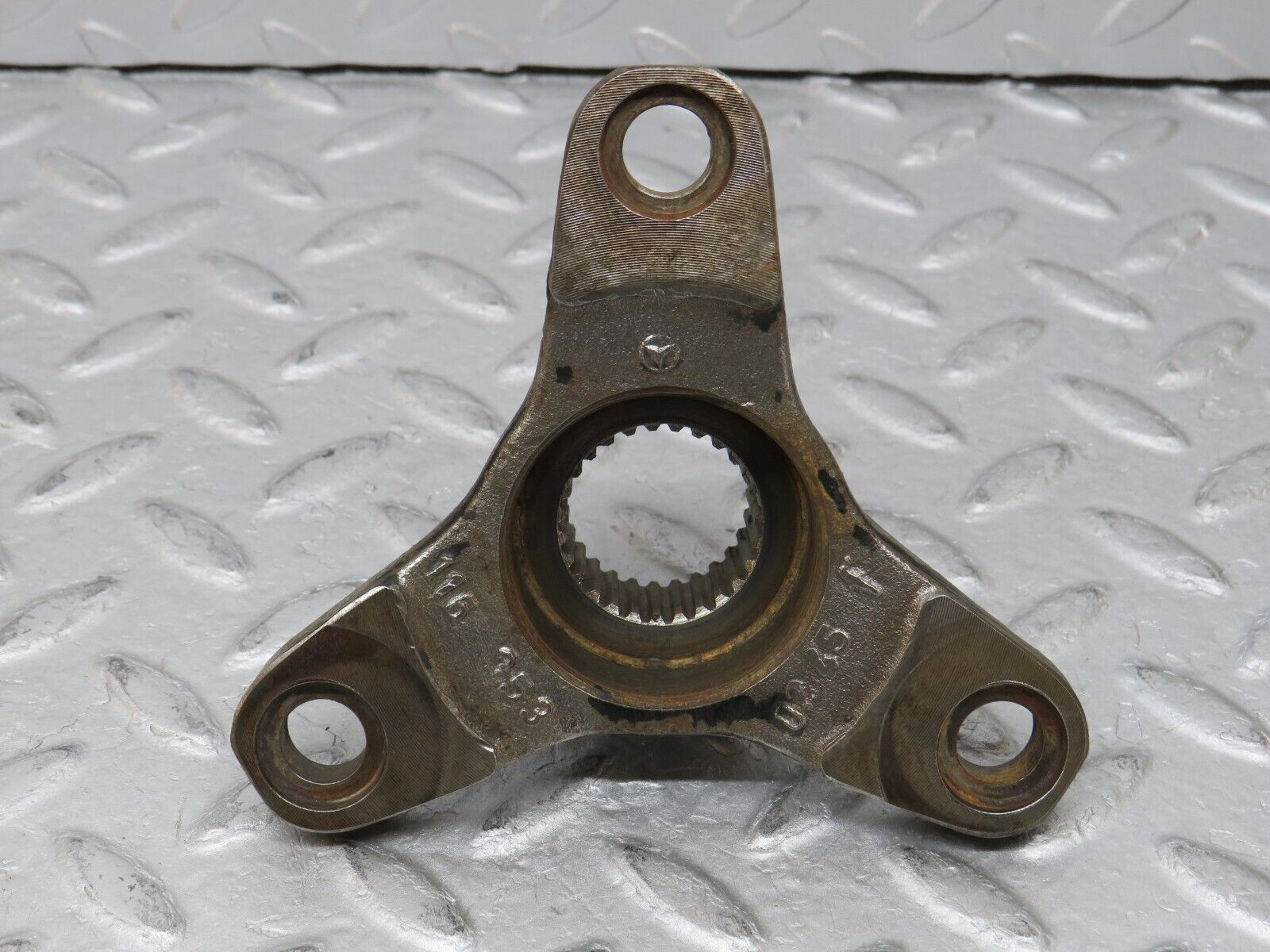 36412 Mercedes-Benz R107 450 Automatic Gearbox Rear Flange 722.002 1163530245