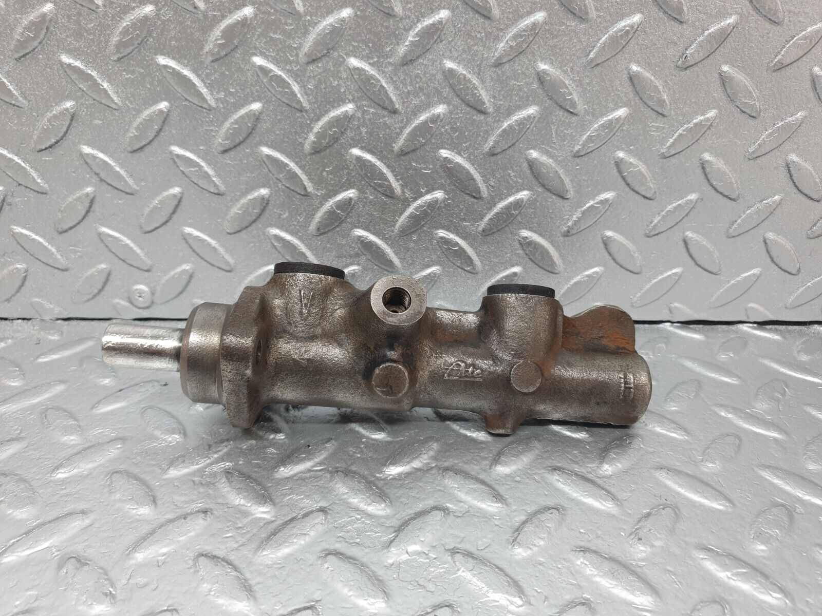 43690 Mercedes-Benz C126 380SEC Coupe Brake Master Cylinder ATE