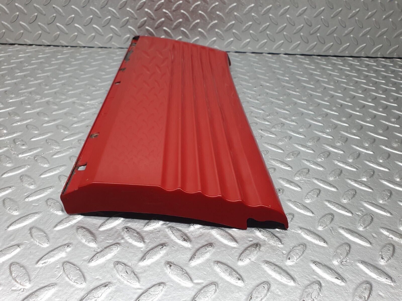 43490 Mercedes-Benz C126 380SEC Coupe Rear Left Fender Wing Lower Moulding Trim