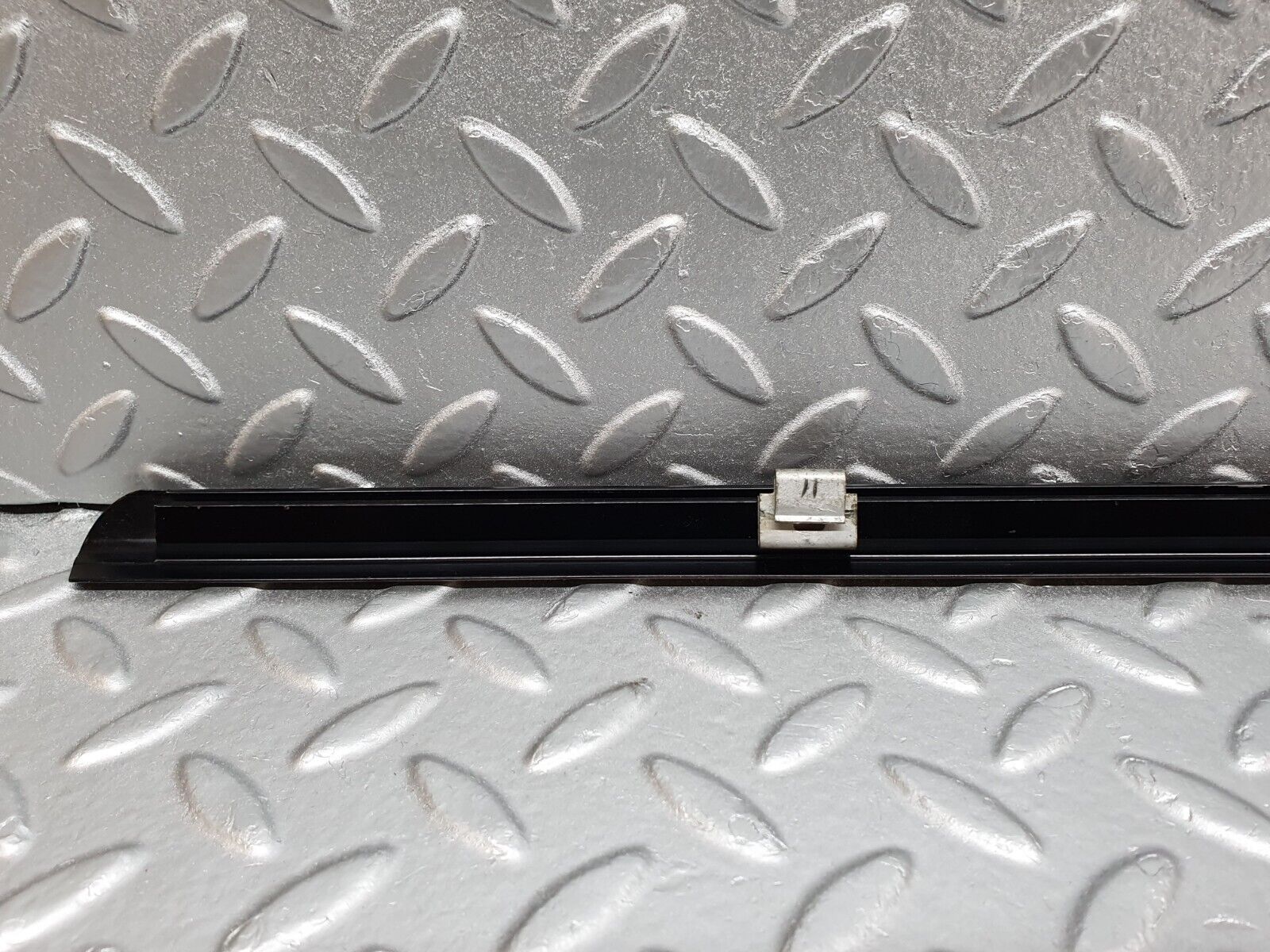 42106 Mercedes-Benz W202 C200 Rear Right Door Moulding Trim