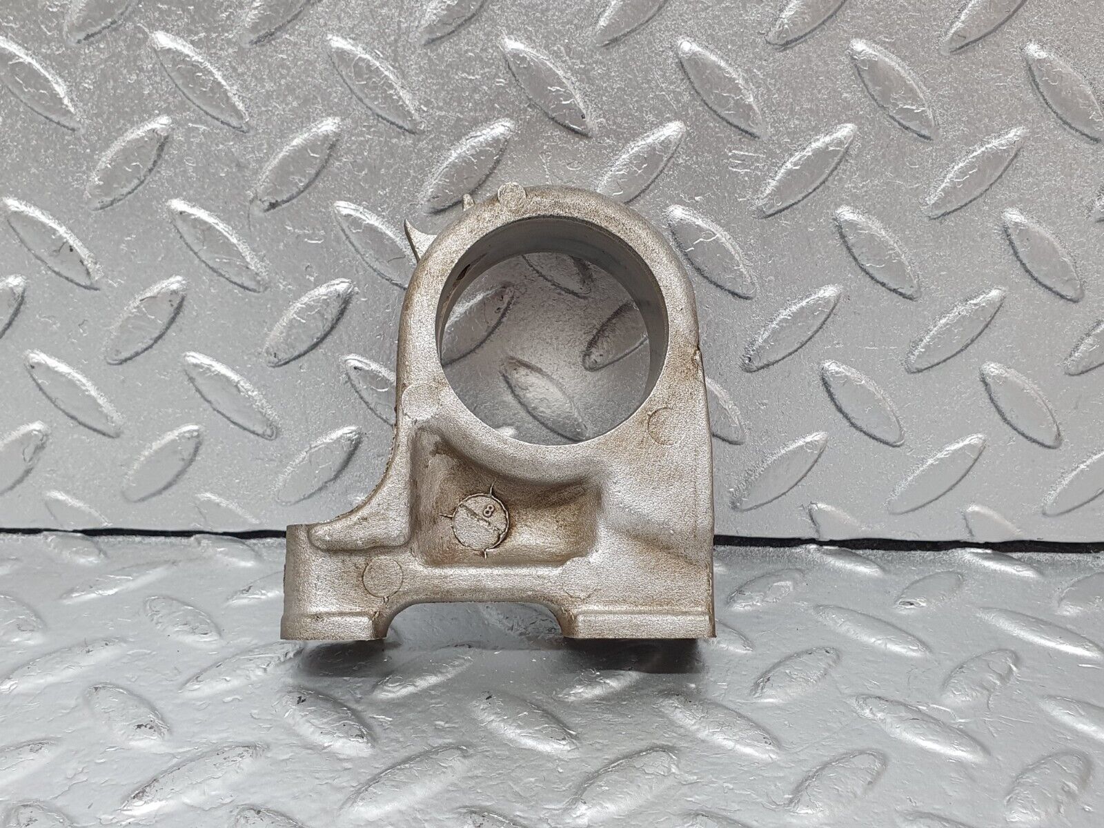 43798 Mercedes-Benz C126 380SEC Coupe Camshaft Tower Bearing 1160514612