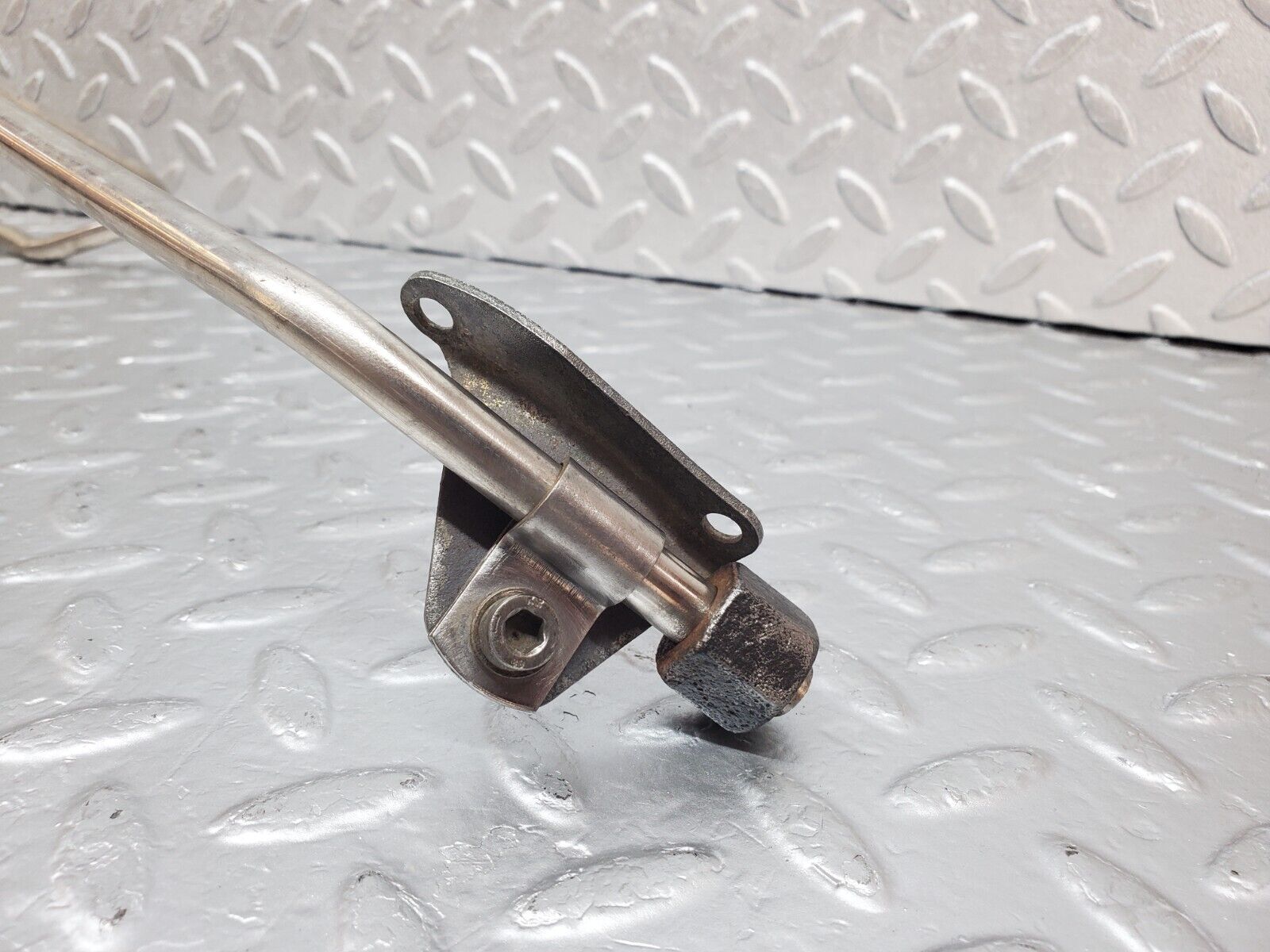 44535 Mercedes-Benz W123 280E EGR Valve Hose Pipe