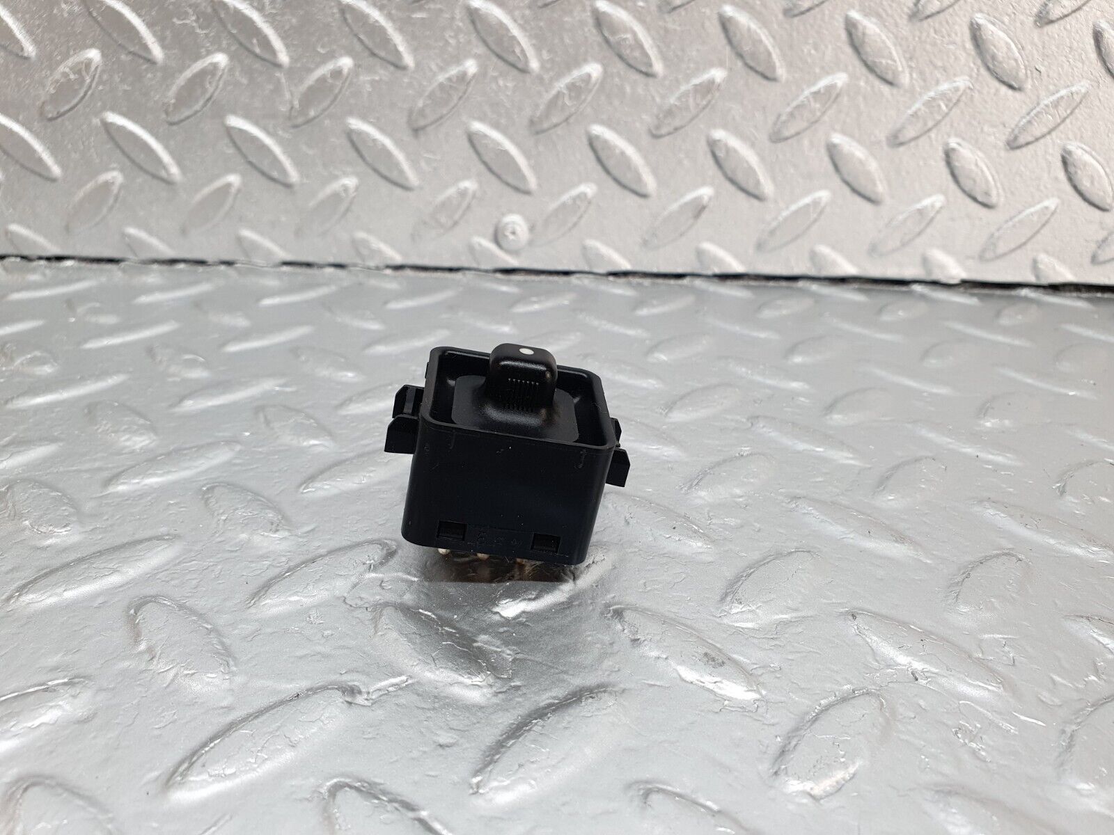 42951 Mercedes-Benz W201 190 2.0L Electric Mirror Adjust Switch 1248201810