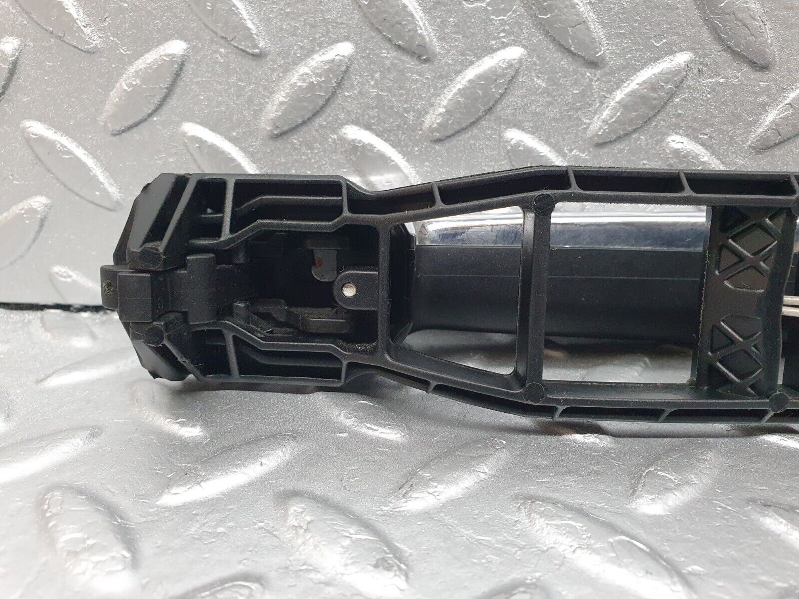 42038 Mercedes-Benz W202 C200 Rear Right Exterior Door Handle