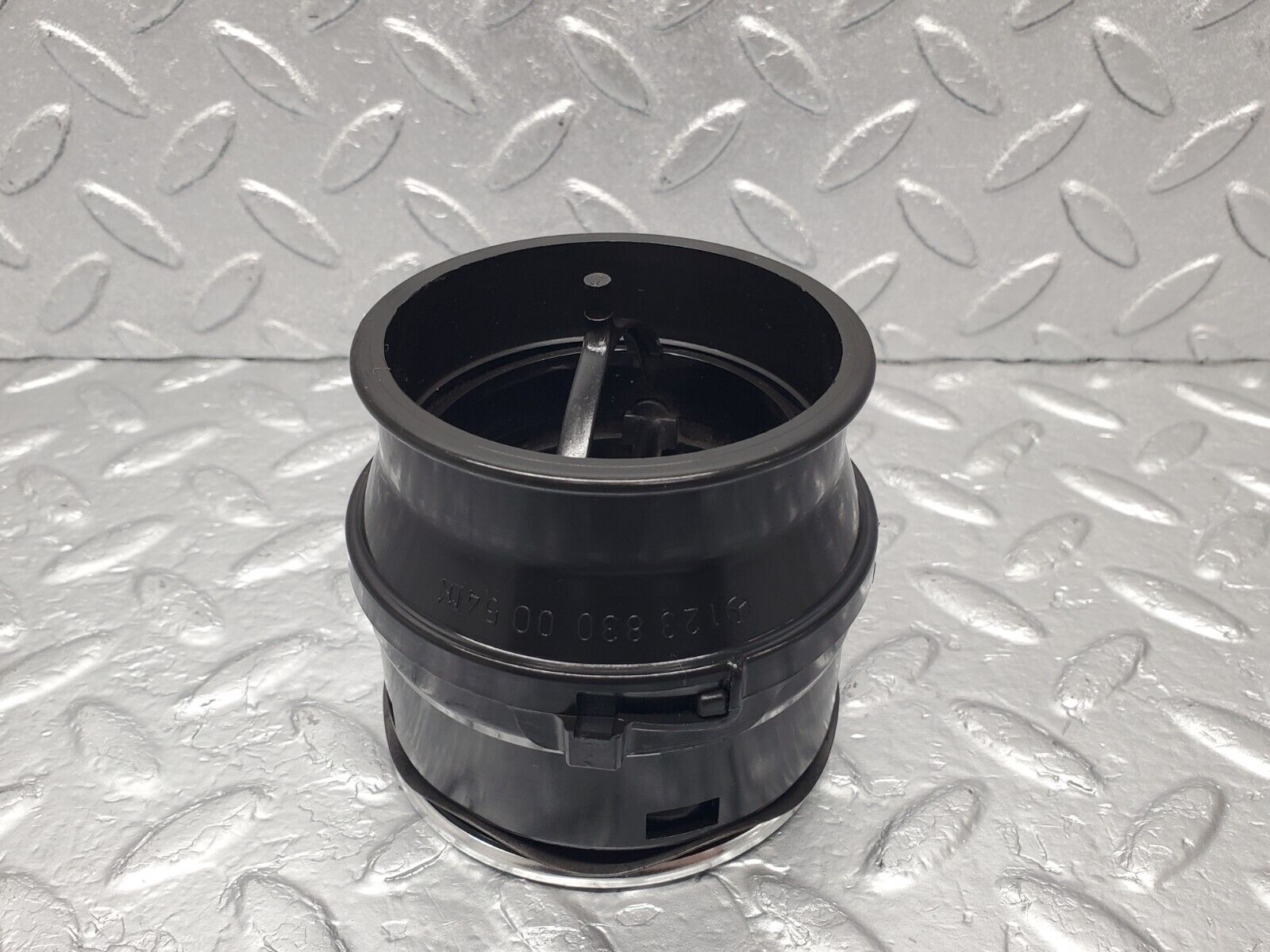 46515 Mercedes-Benz C123 280CE Coupe Dashboard Air Vent 1238300254