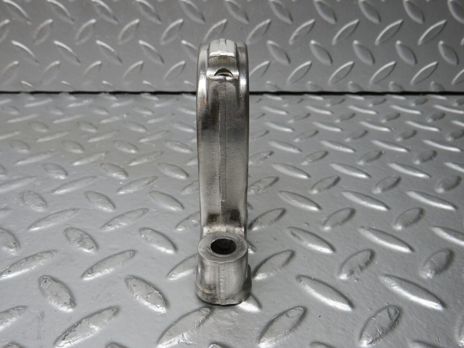 32999 Mercedes-Benz C107 R107 350 V8 Camshaft Tower Bearing 1160512112