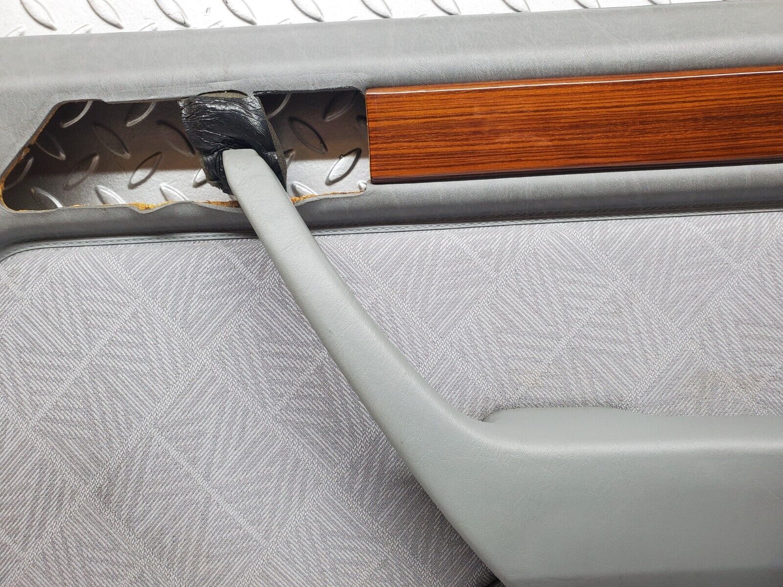 44688 Mercedes-Benz W124 220E Rear Right Door Card Grey 1247371070