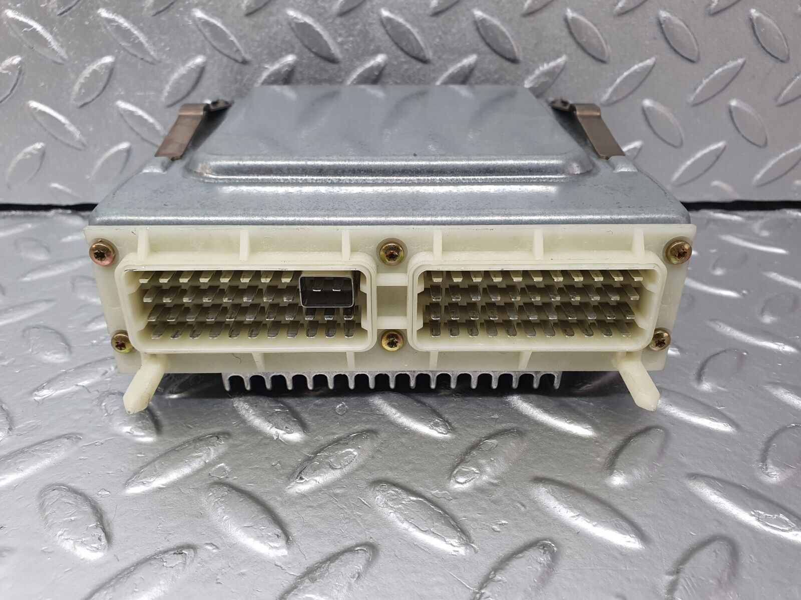 42165 Mercedes-Benz R129 320SL Coupe Engine Control Unit ECU Bosch 0175455132 26120536