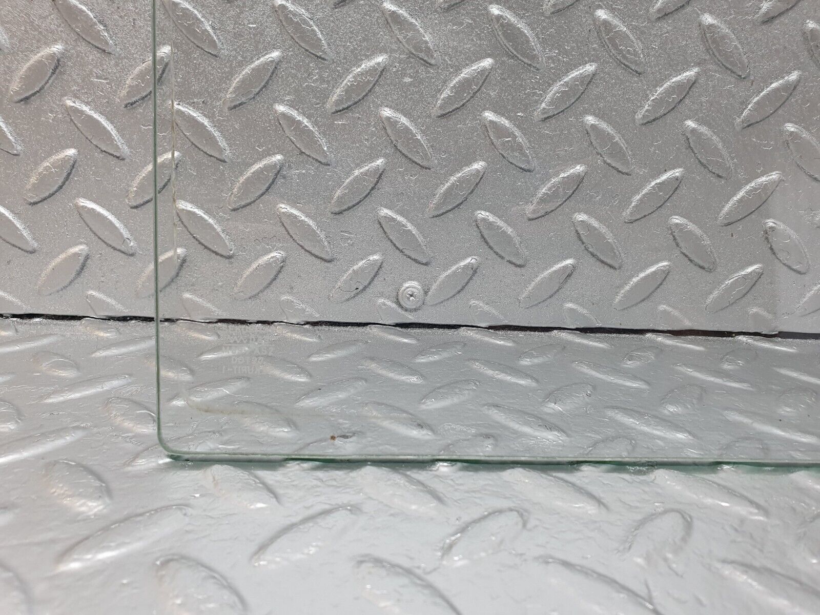 43224 Mercedes-Benz W108 280SE Rear Left Quarter Window Glass