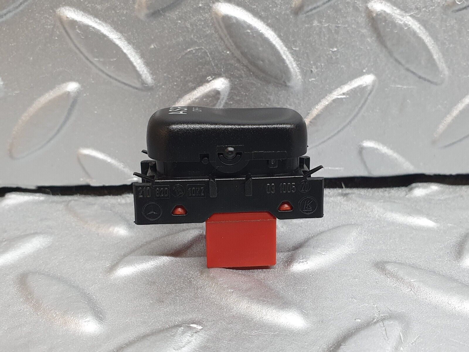 42050 Mercedes-Benz W202 C200 ASR Switch 2108202810