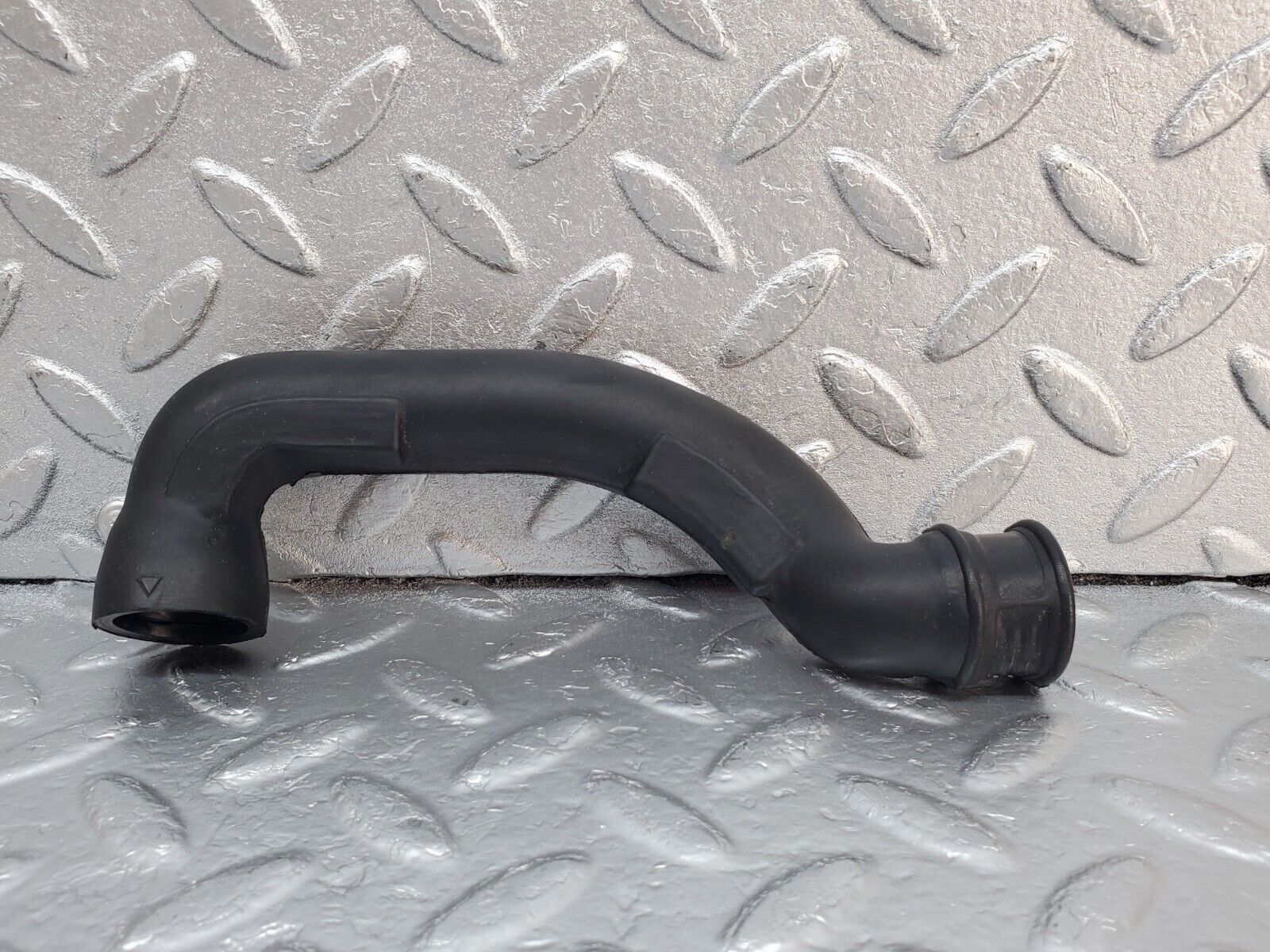 45394 Mercedes-Benz 280E M110.983 Air Intake Pipe 1100945282