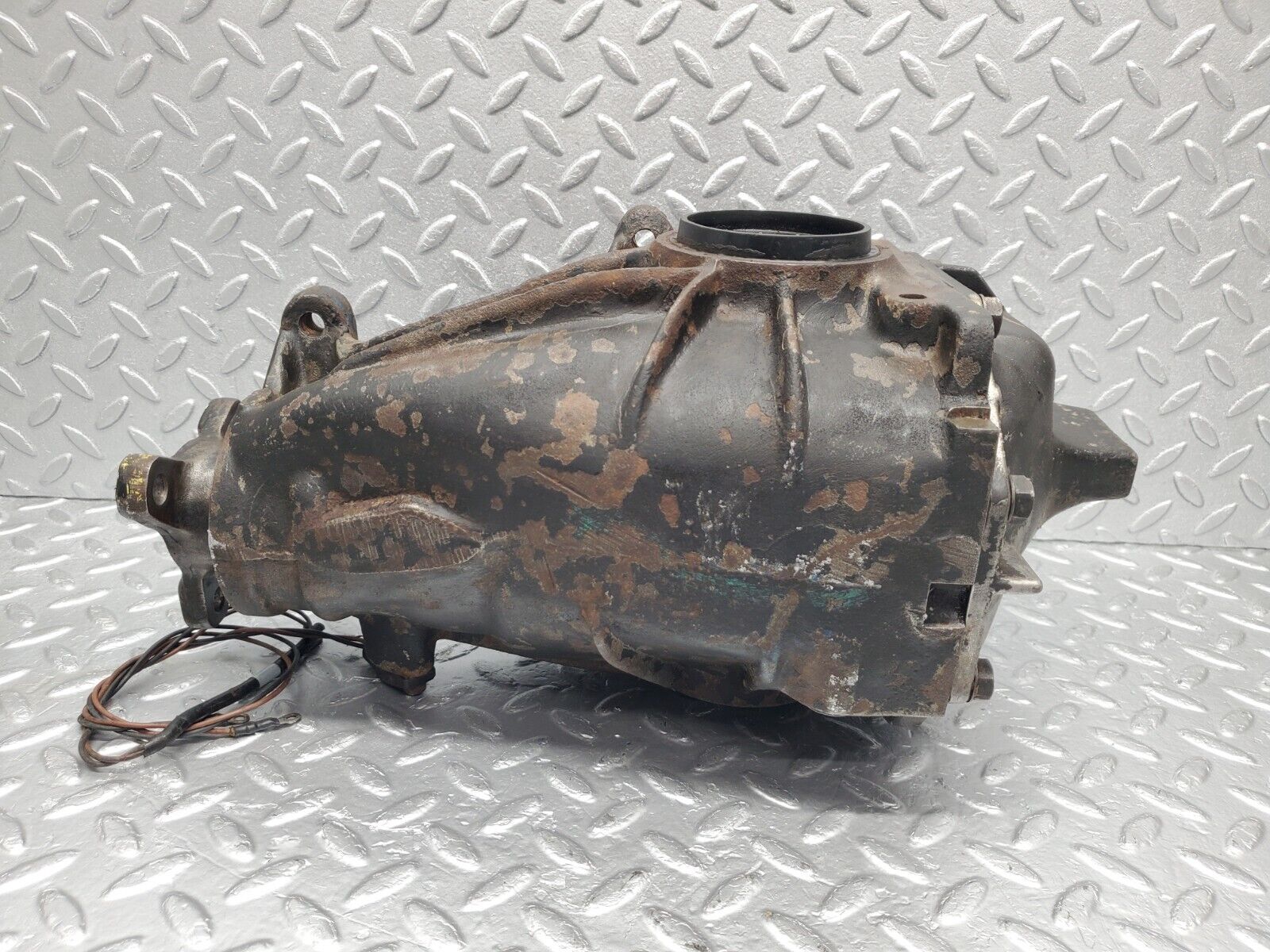 46711 Mercedes-Benz C123 280CE Coupe Rear Differential Ratio 3.58 1233510301