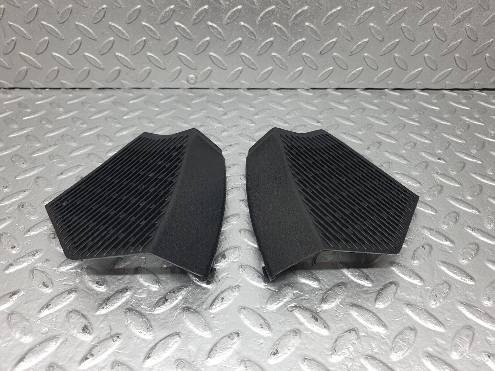 43910 Mercedes-Benz C123 230CE Coupe Dashboard Speaker Covers 1236802707 1236802807