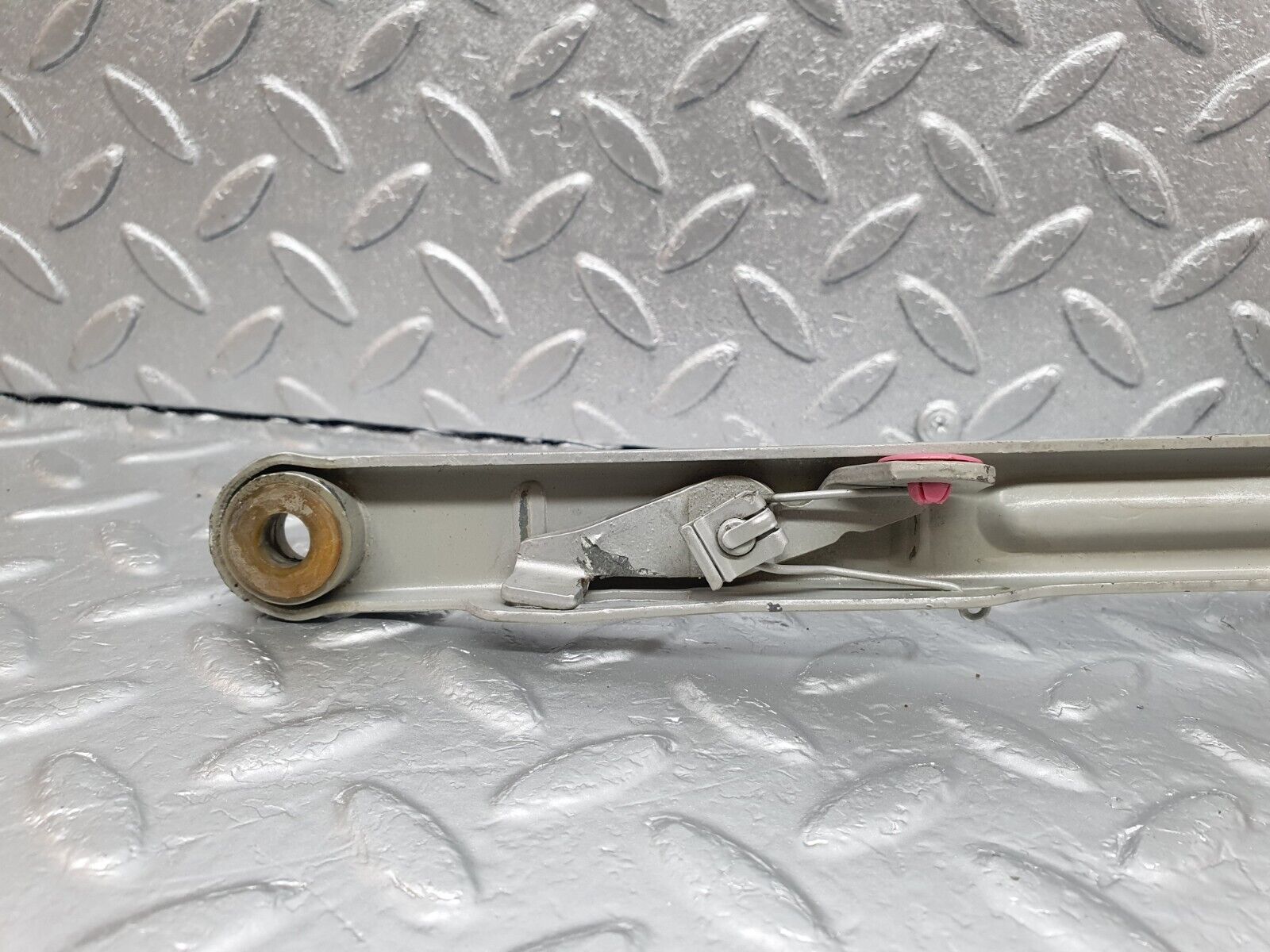 42854 Mercedes-Benz W201 190 2.0L Bonnet Hinge Left Side