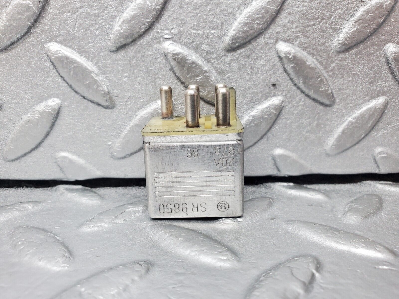 45537 Mercedes-Benz W126 420SE Multi Purpose Relay 0015420219