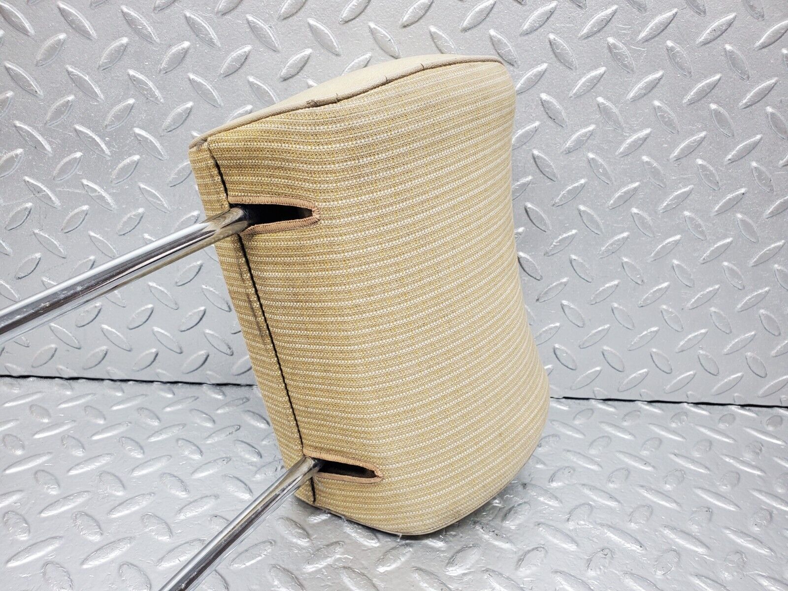 44332 Mercedes-Benz W123 280E Front Seat Headrest