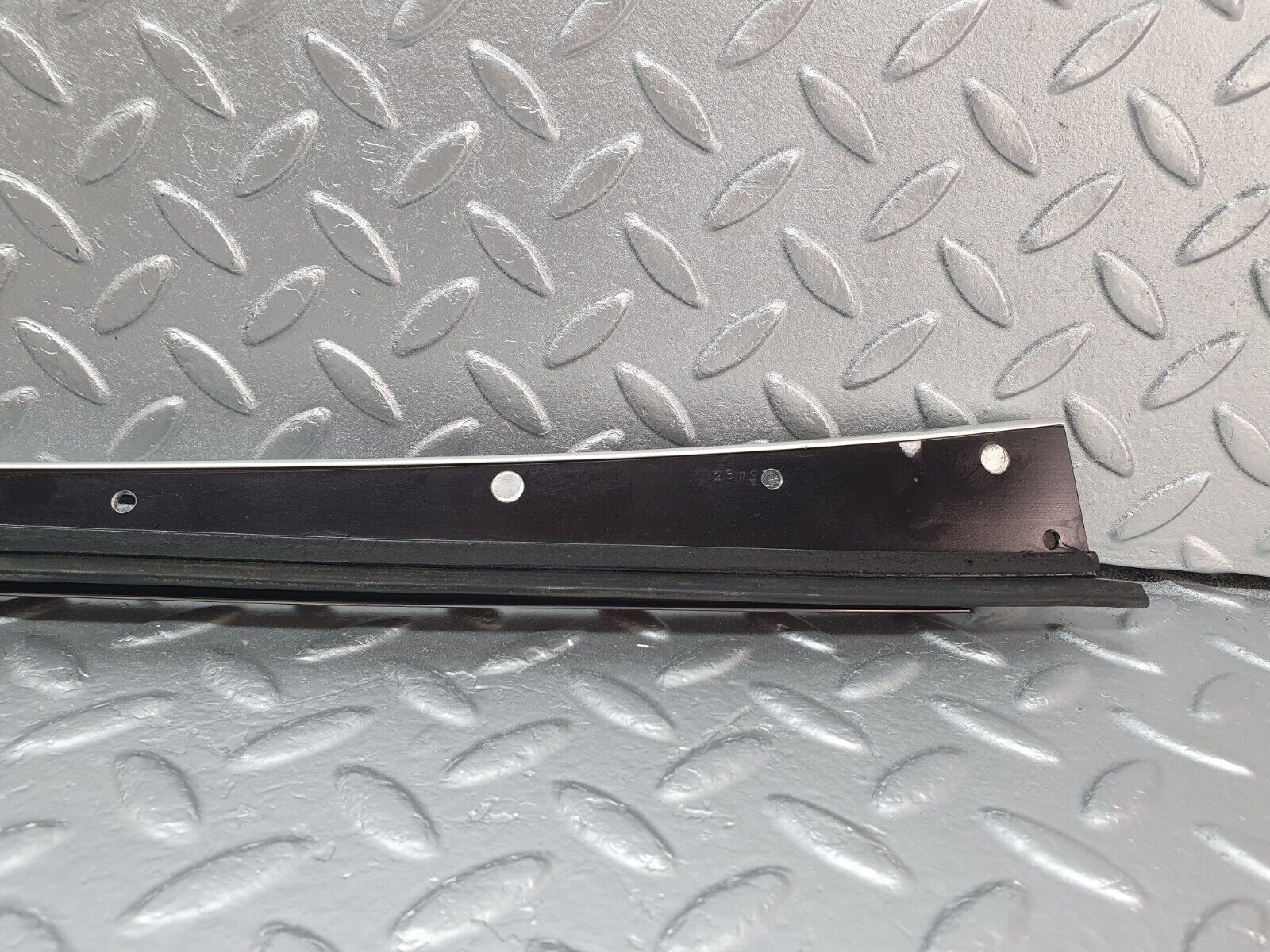 42449 Mercedes-Benz R129 320SL Coupe A Pillar Chrome Trim Cover Right