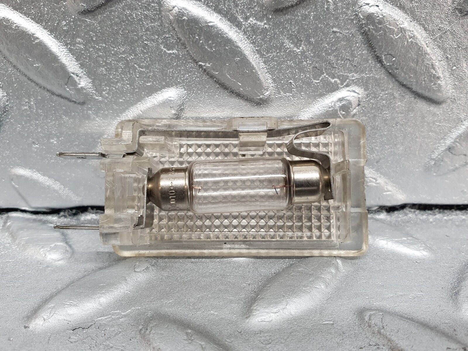 42043 Mercedes-Benz W202 C200 Glove Box Light 1268201301