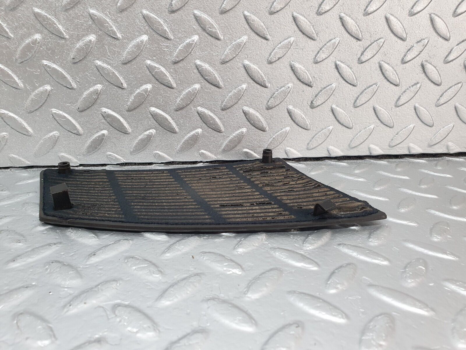 43676 Mercedes-Benz C126 380SEC Coupe Dashboard Speaker Cover Left Side