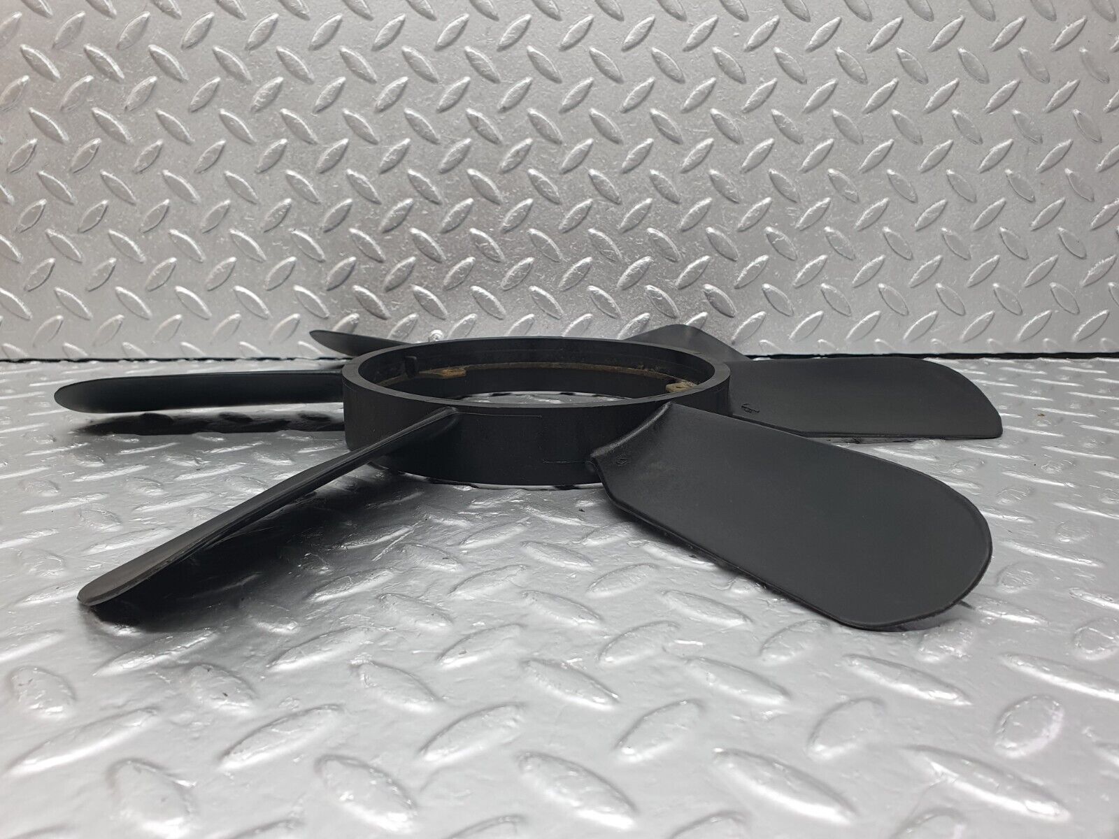 42294 Mercedes-Benz R129 320SL Coupe Engine Cooling Fan 1032000623