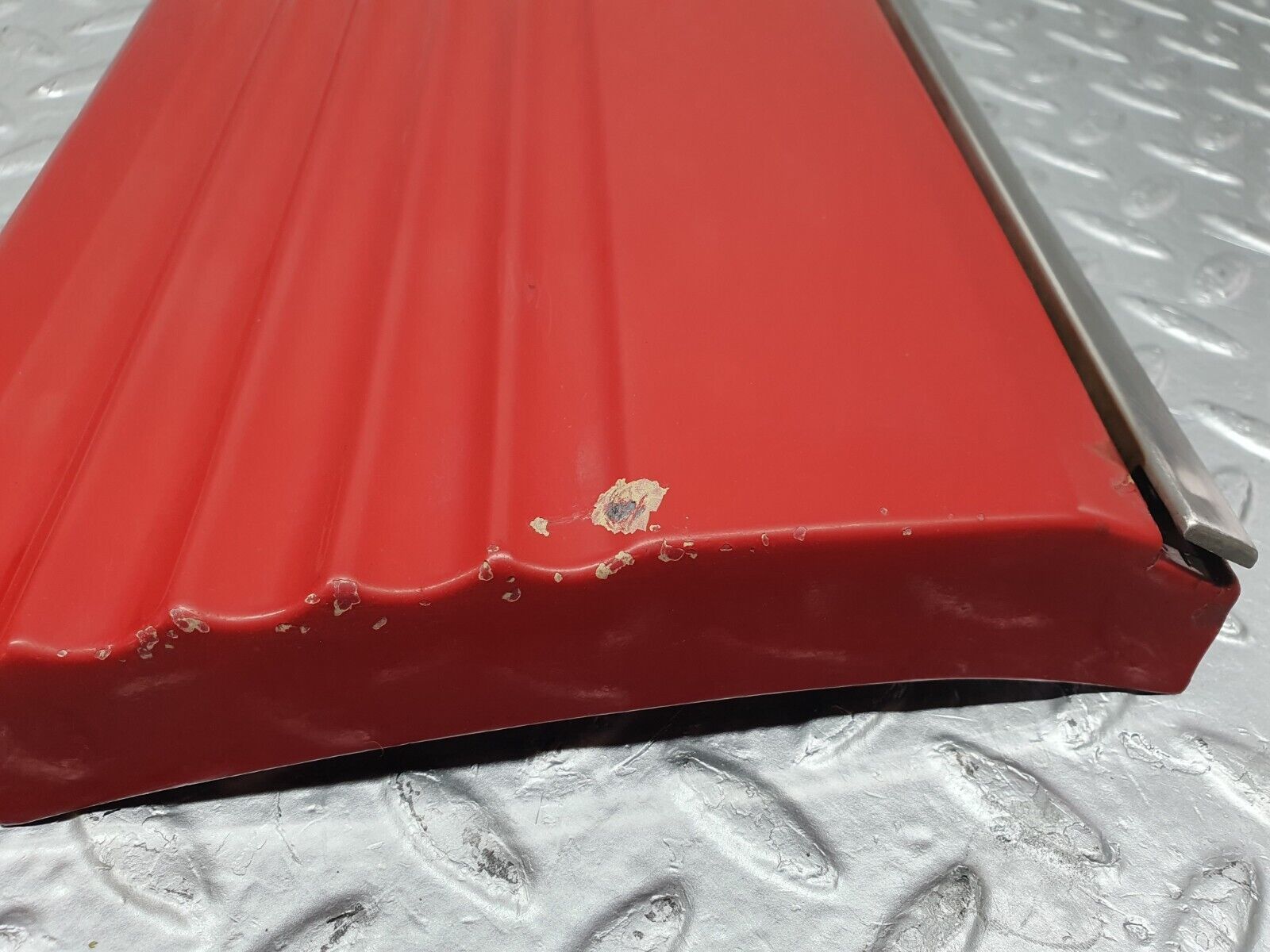 43489 Mercedes-Benz C126 380SEC Coupe Rear Right Fender Wing Lower Moulding Trim