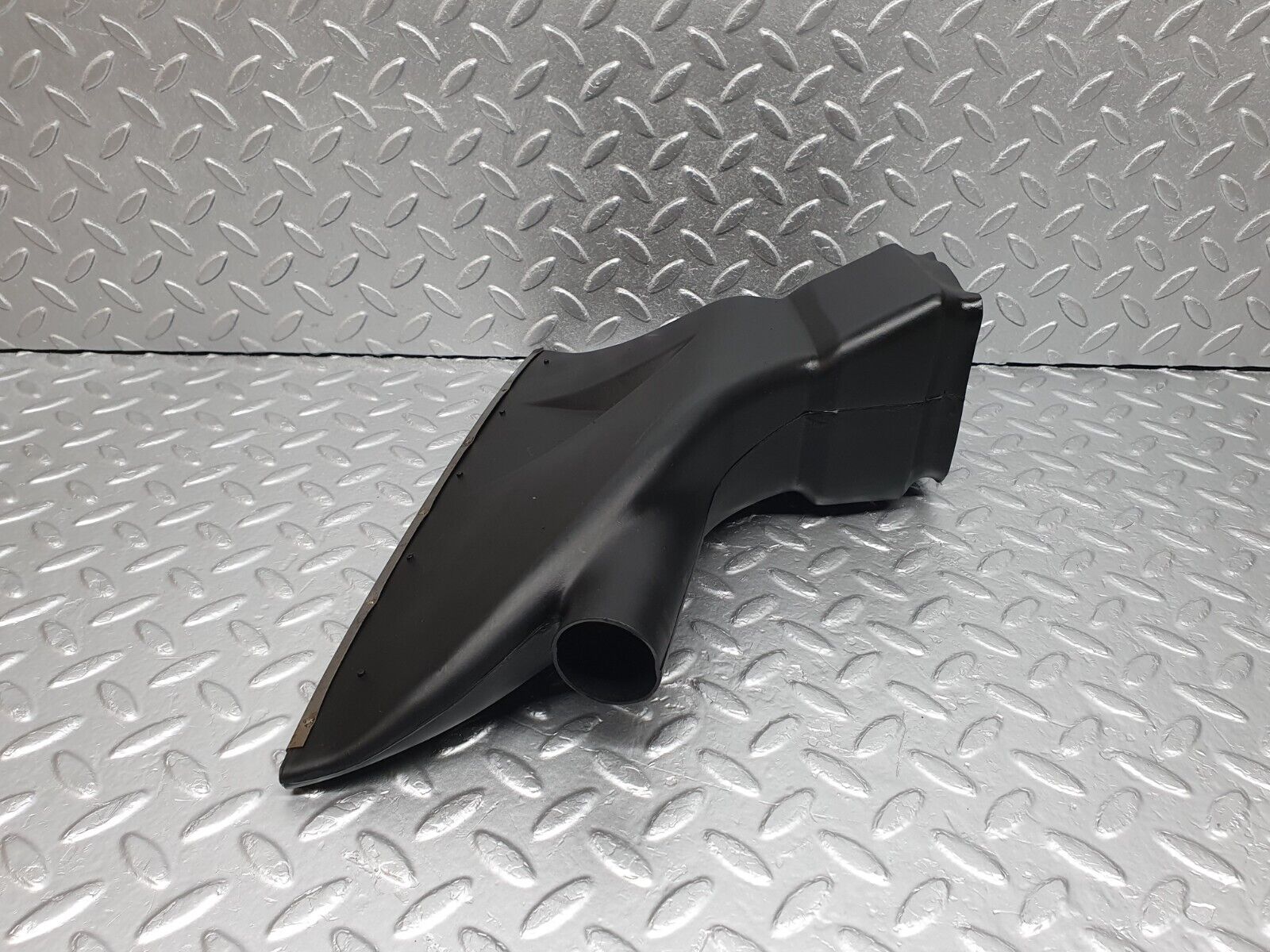 43090 Mercedes-Benz W108 280SE Dashboard Air Vent Duct Right