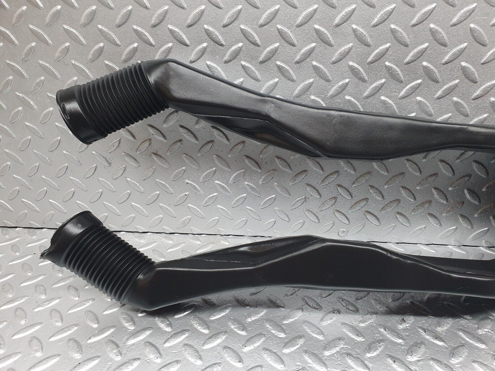 43503 Mercedes-Benz C126 380SEC Coupe Air Duct Heating Pipe 1268310646