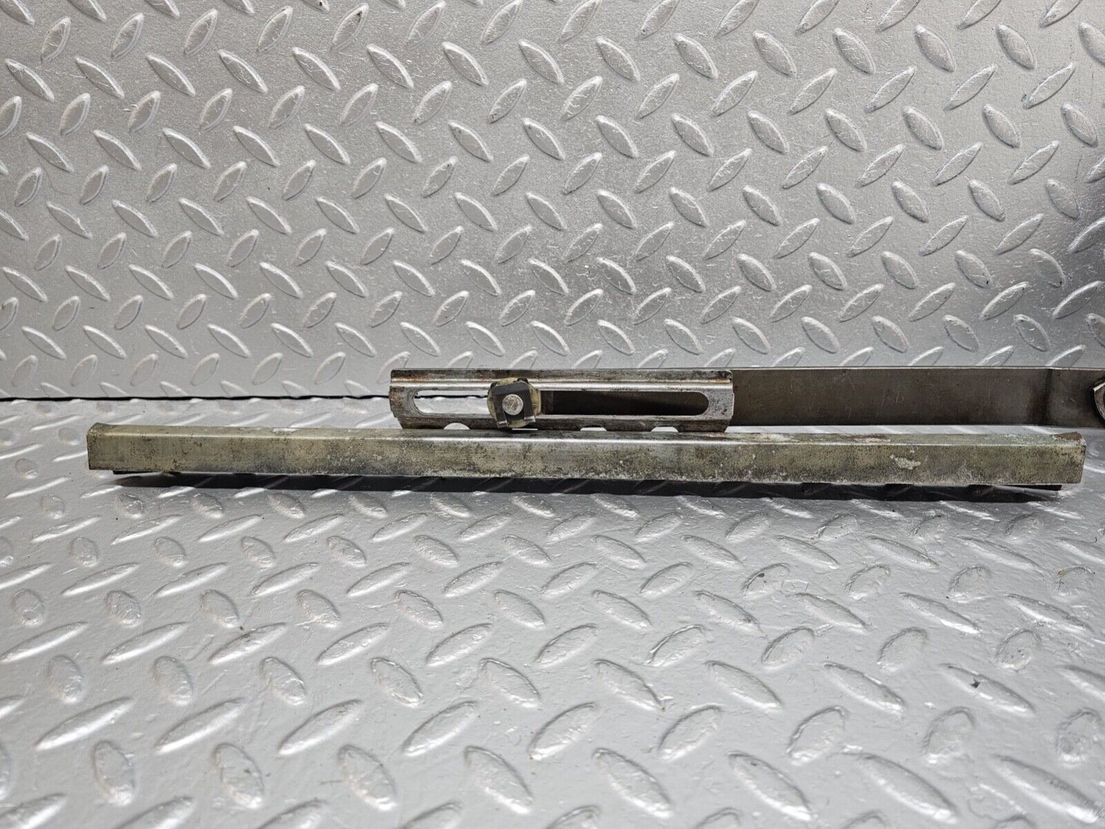 42670 Mercedes-Benz W108 280SE Front Right Manual Window Regulator