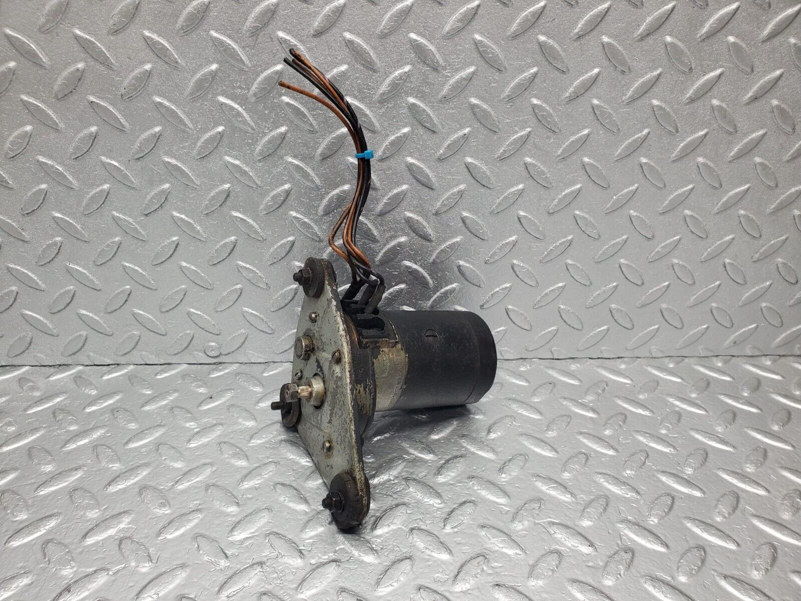 46851 Mercedes-Benz W105 Ponton Windscreen Wiper Motor