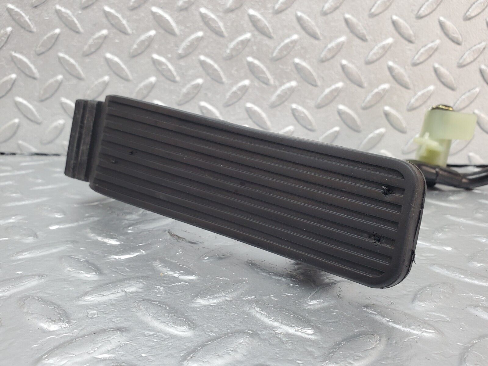 45075 Mercedes-Benz R129 300SL Coupe Accelerator Pedal With Linkage 2013010218 1293010082