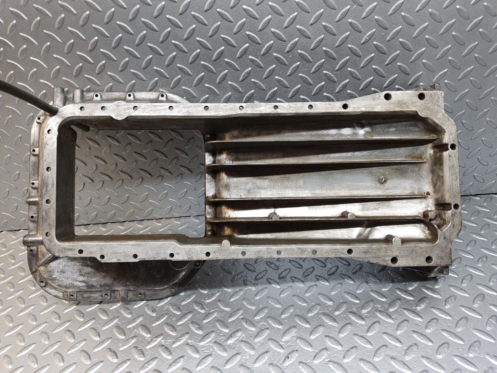 43790 Mercedes-Benz C126 380SEC Coupe Oil Pan Oil Sump 1170140002