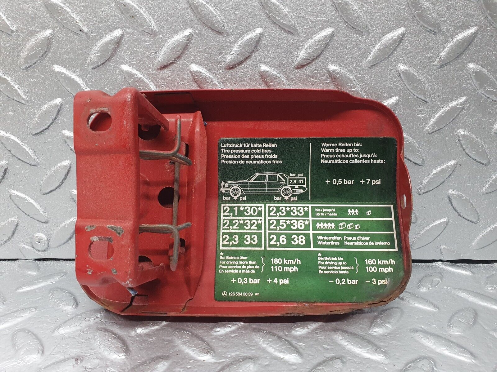 43515 Mercedes-Benz C126 380SEC Coupe Fuel Tank Flap Cap 1265840639