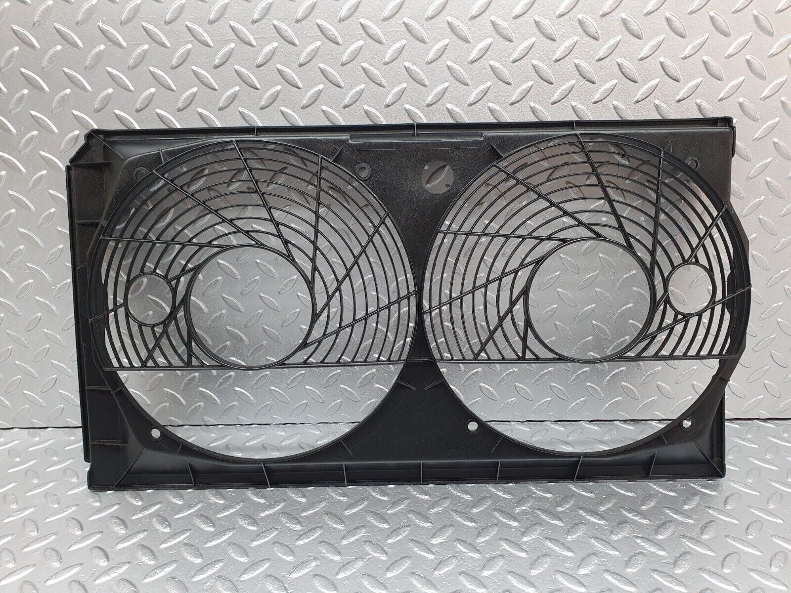 42190 Mercedes-Benz R129 320SL Coupe Radiator Fan Shroud Cover 1295050555