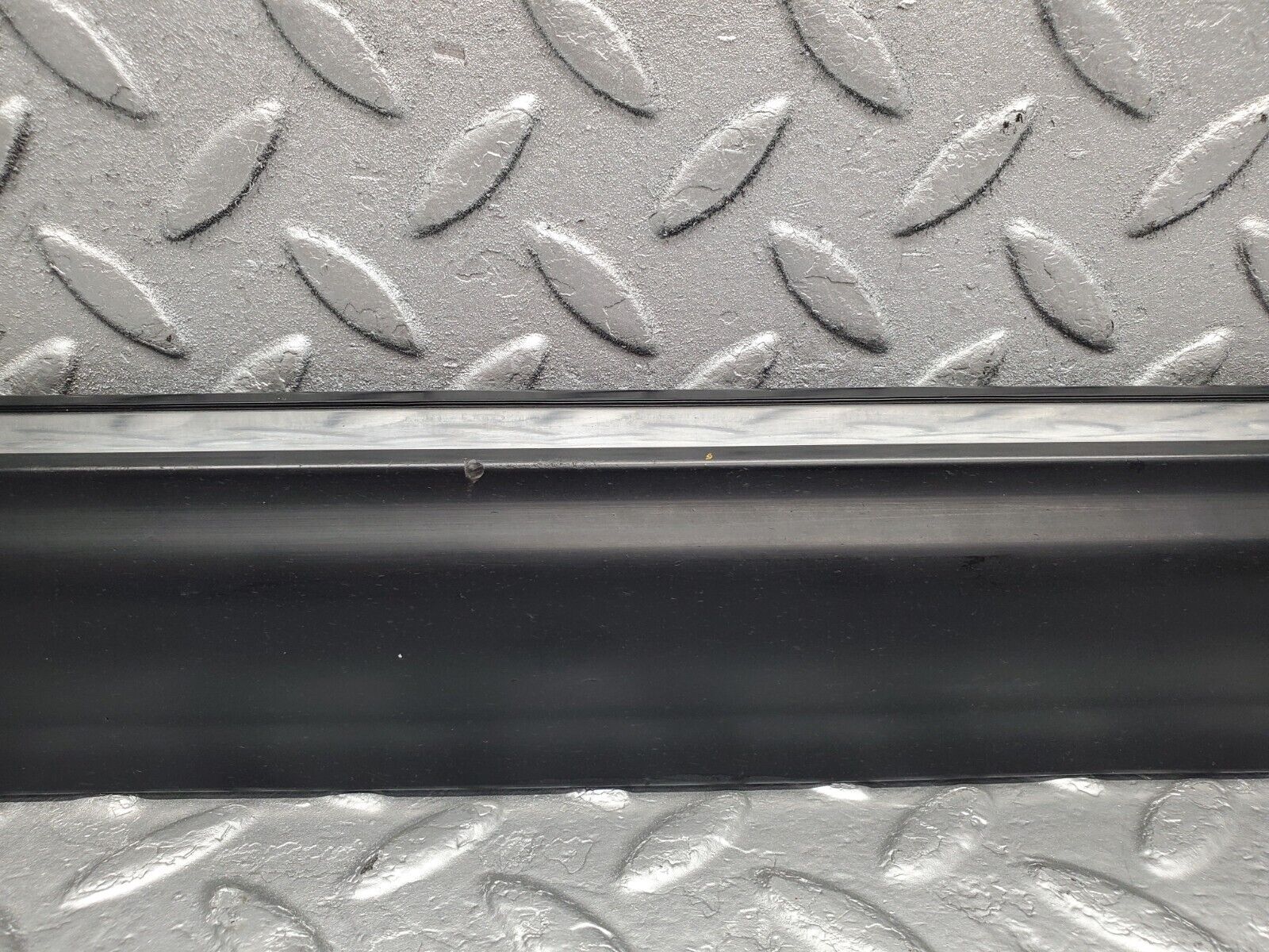 46331 Mercedes-Benz C123 280CE Coupe Right Door Lower Moulding Trim 1236903480