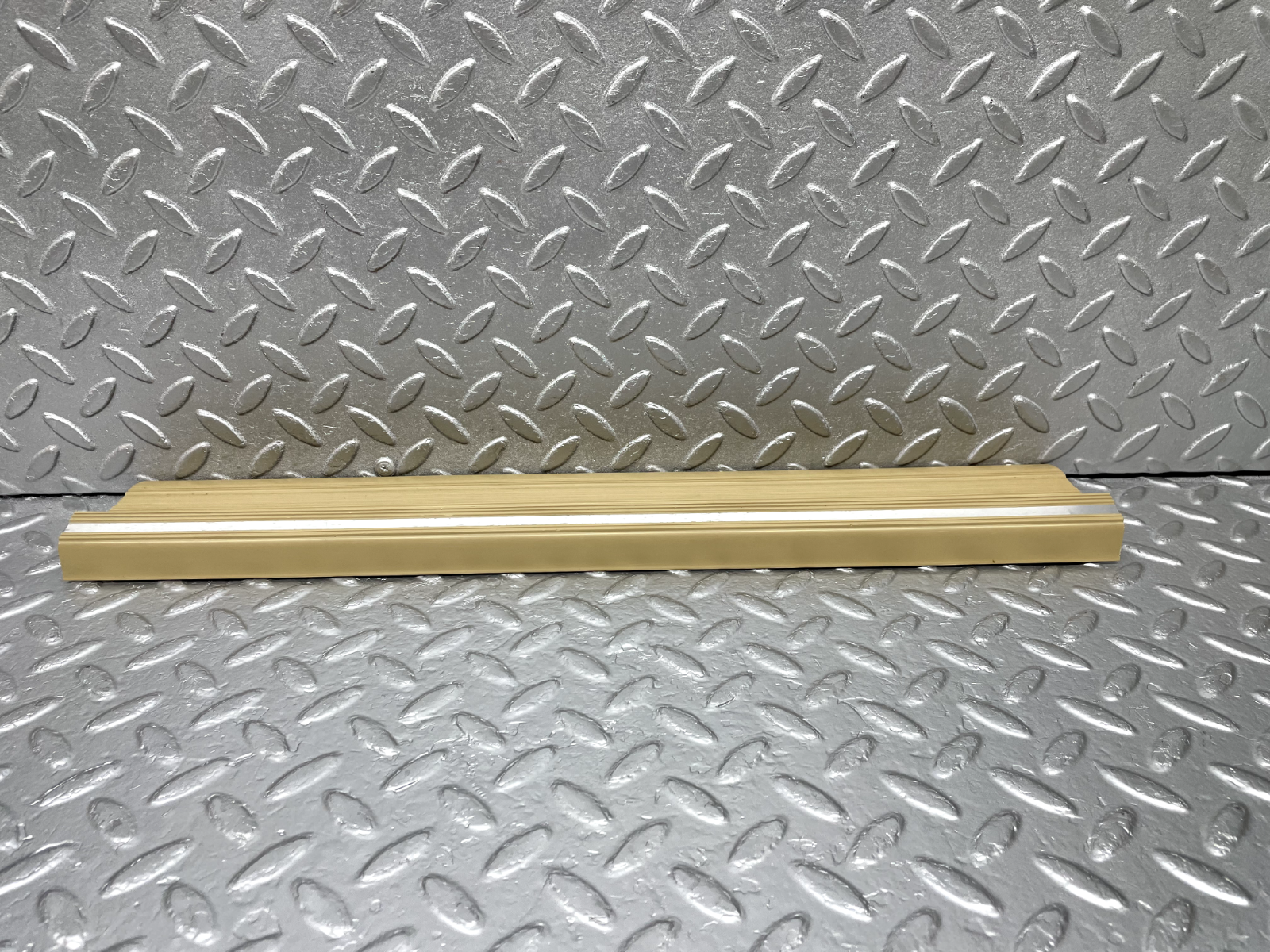 44264 Mercedes-Benz W123 280E Rear Right Door Sill Trim Beige