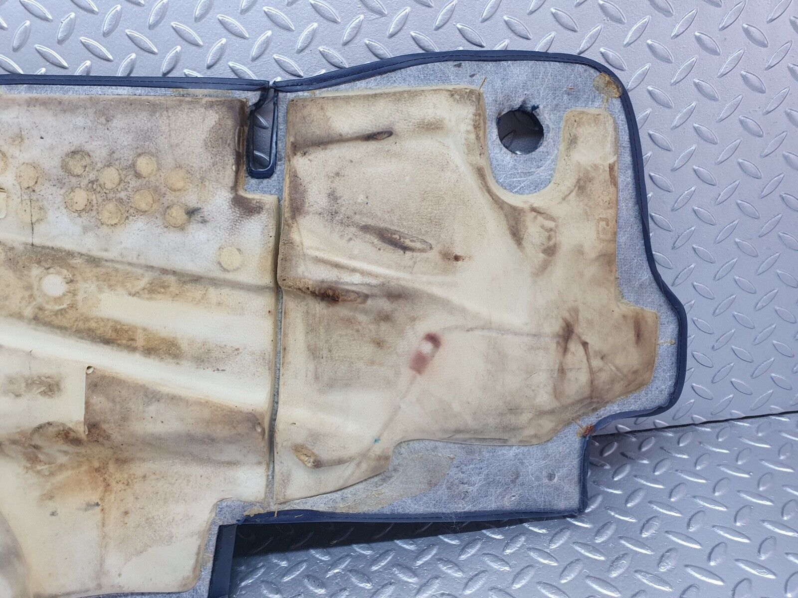 43023 Mercedes-Benz W201 190 Front Right Floor Carpet Blue 2016805462