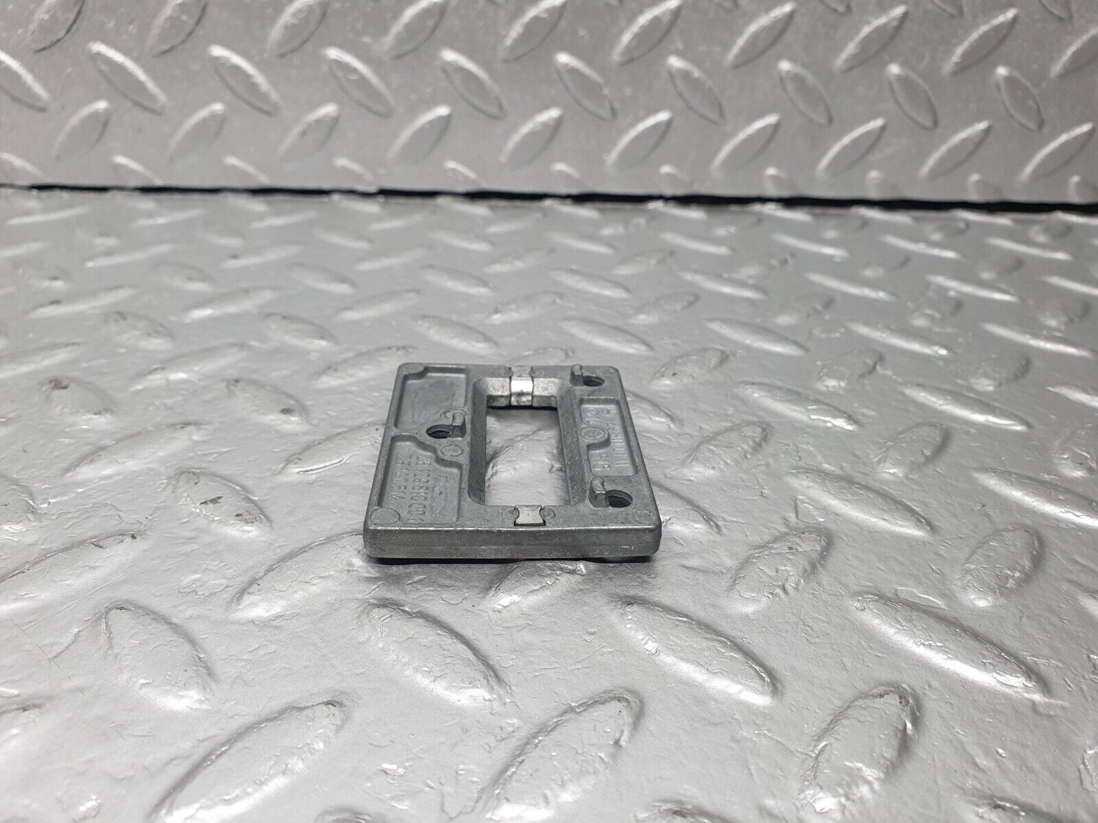 42297 Mercedes-Benz R129 320SL Coupe Rear View Mirror Bracket 1298110111 1298100011