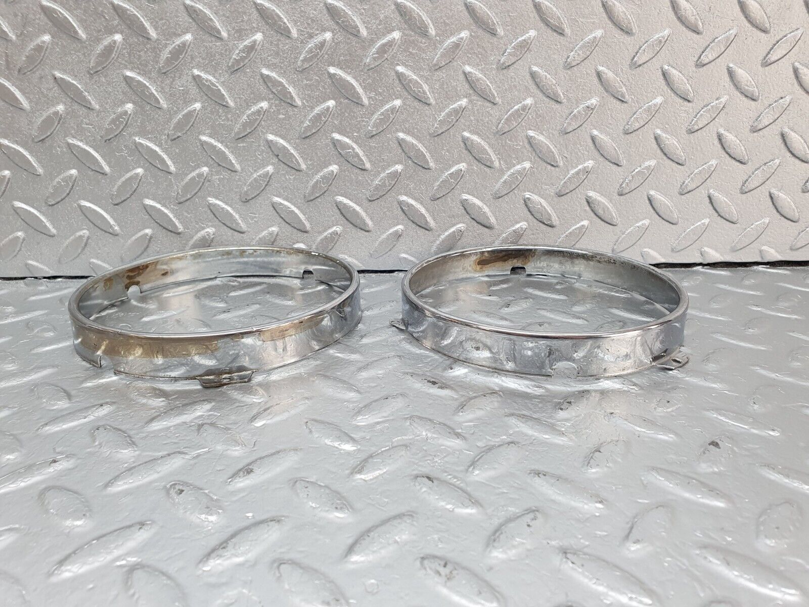 43276 Mercedes-Benz W108 280SE Headlight Chrome Frame