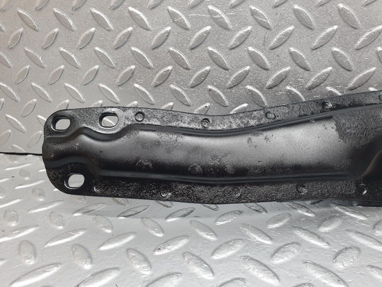 43511 Mercedes-Benz C126 380SEC Coupe Gearbox Mount Bracket